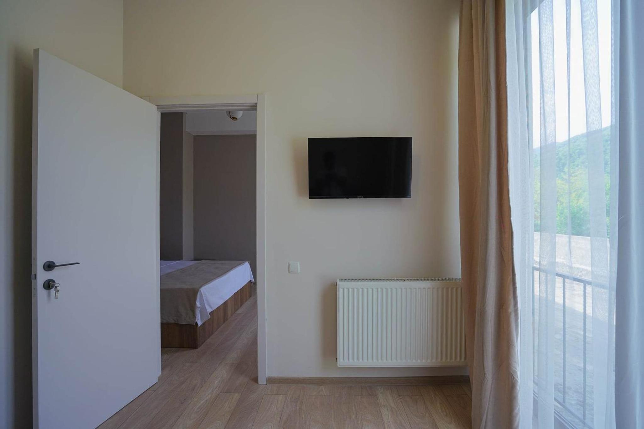 Superior Double or Twin Room with Mountain View photo 2