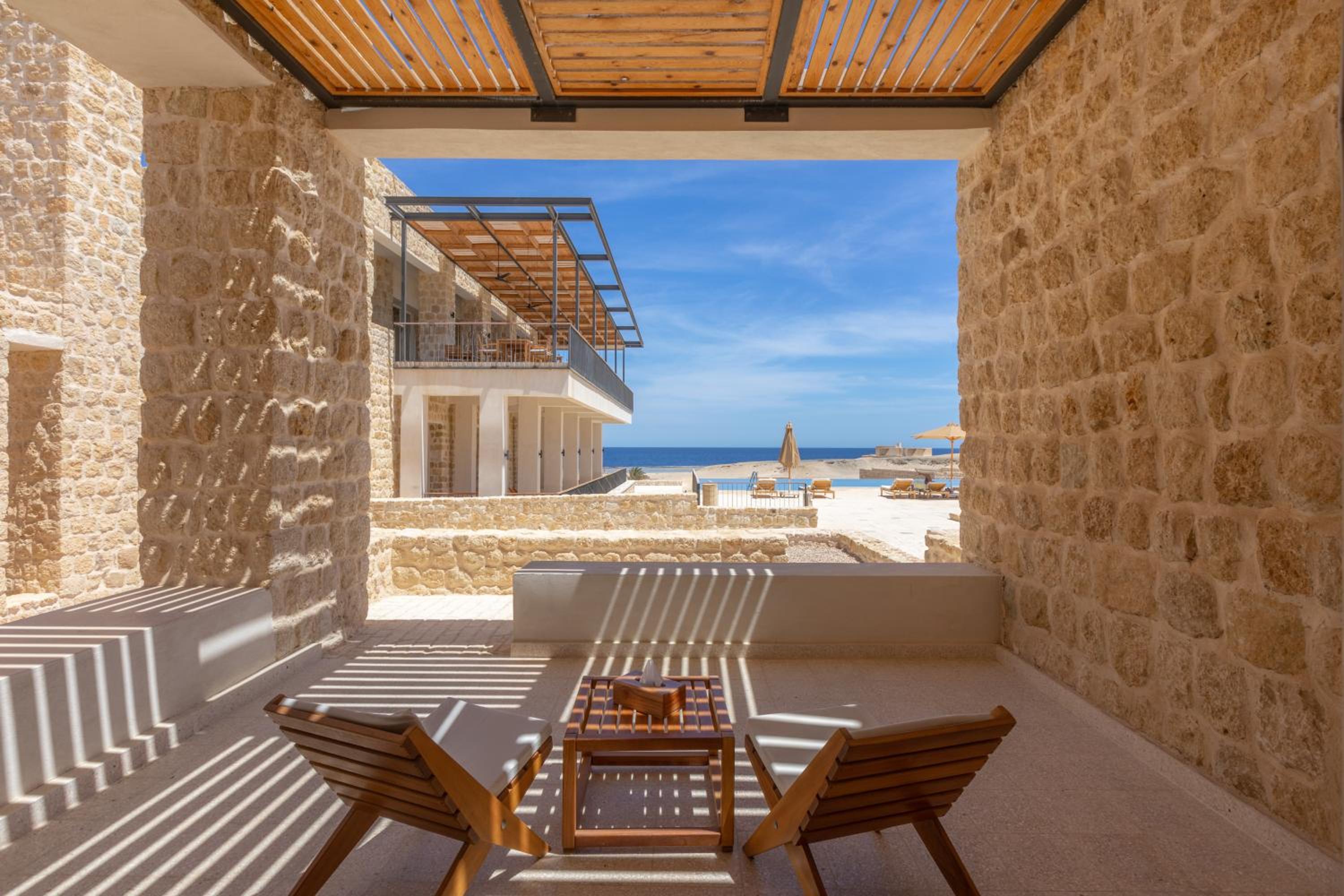 Deluxe Twin Room with Sea View - Photo 6