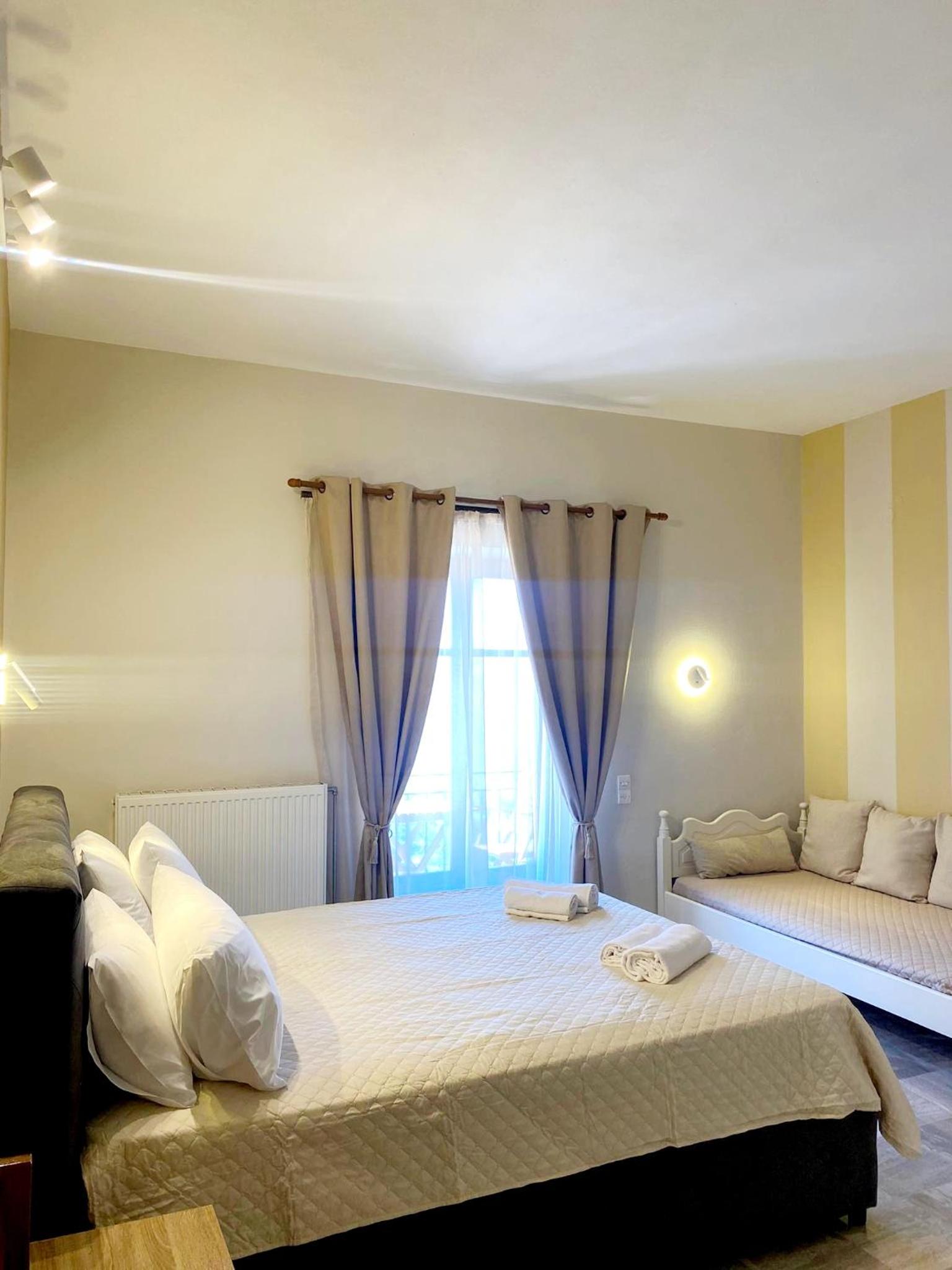 Triple Room with Sea View photo 1