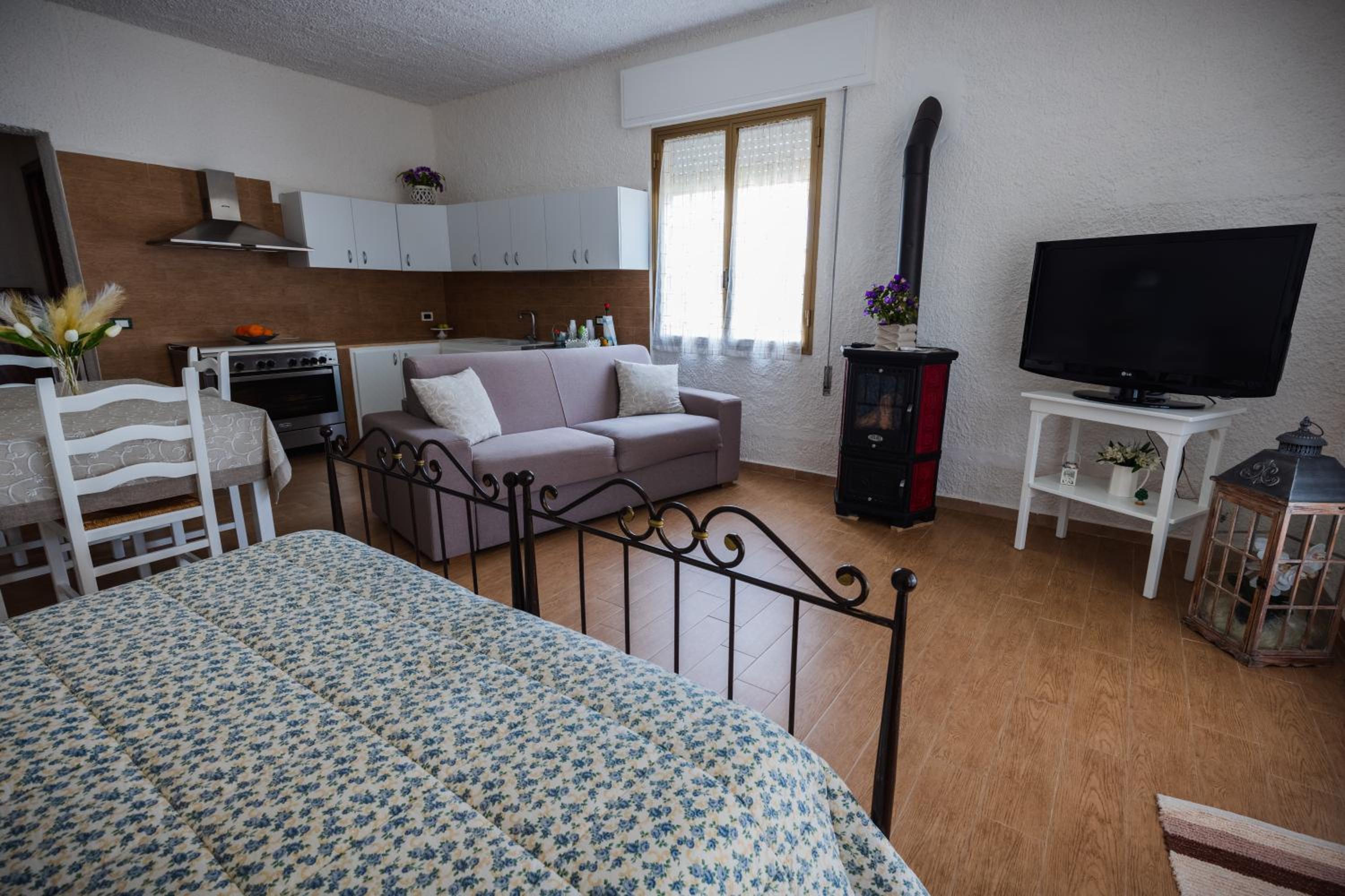 One-Bedroom Apartment