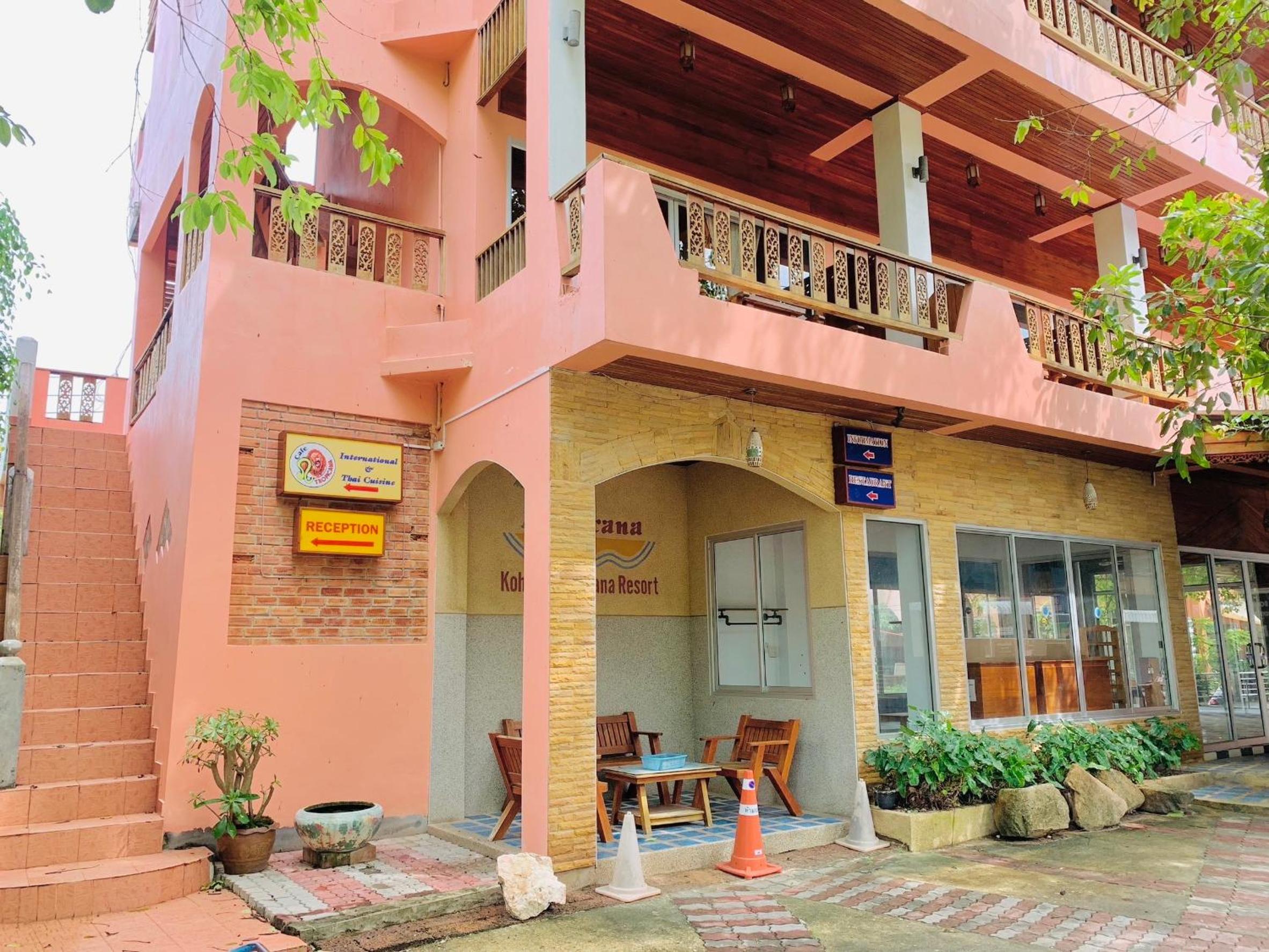 Deluxe Double or Twin room with AC photo 2