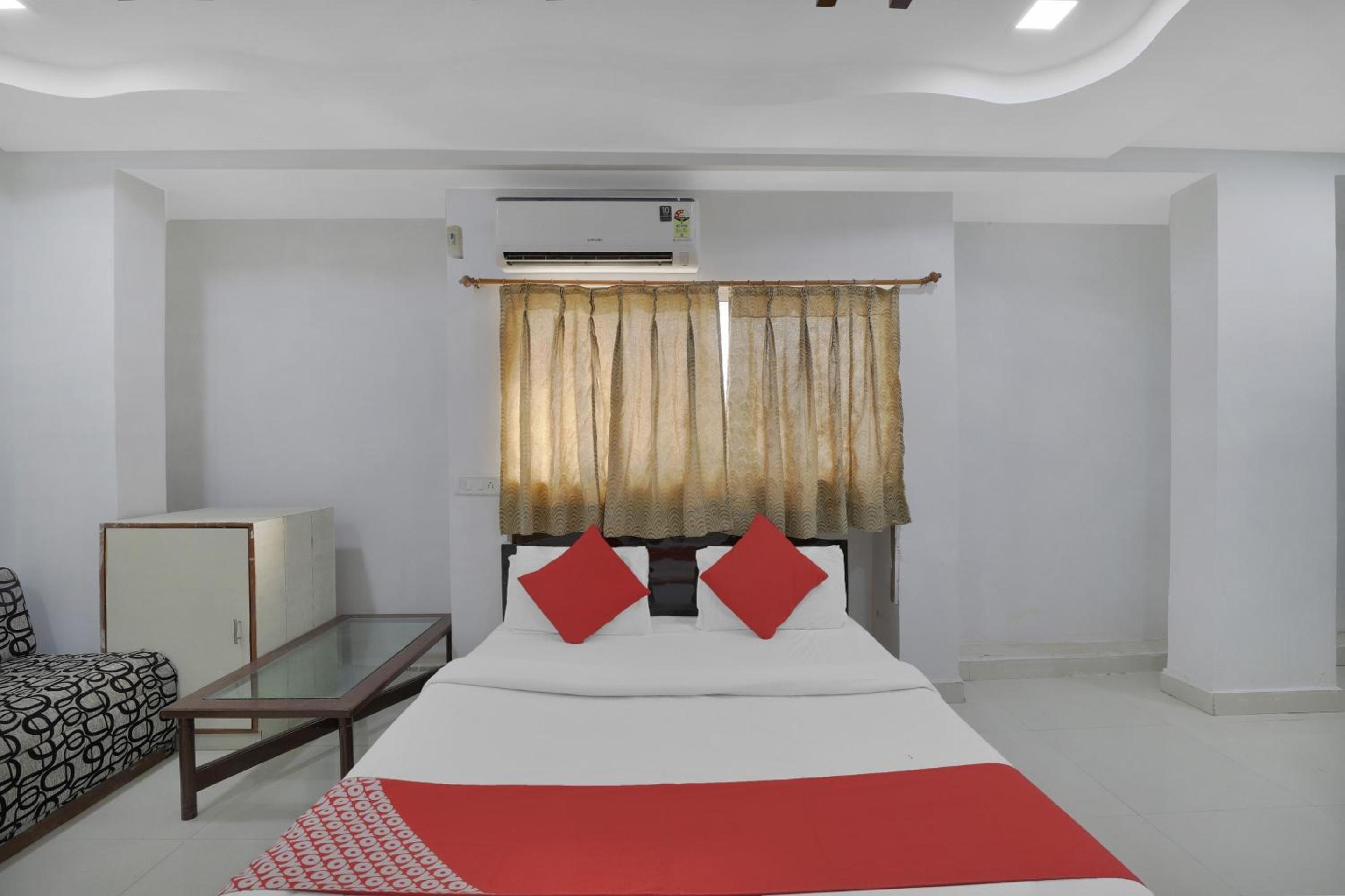 Standard Double Room - Photo 18