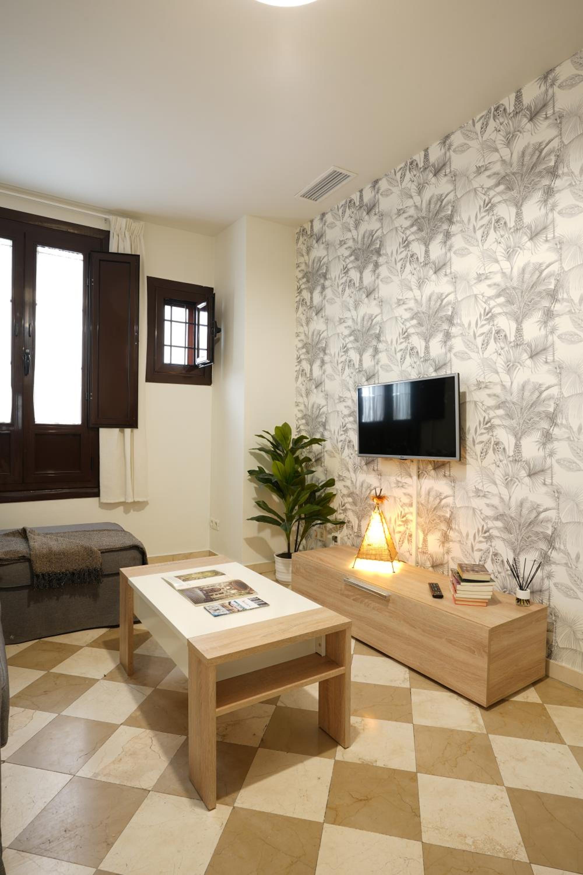Apartment - Ground Floor - Photo 5