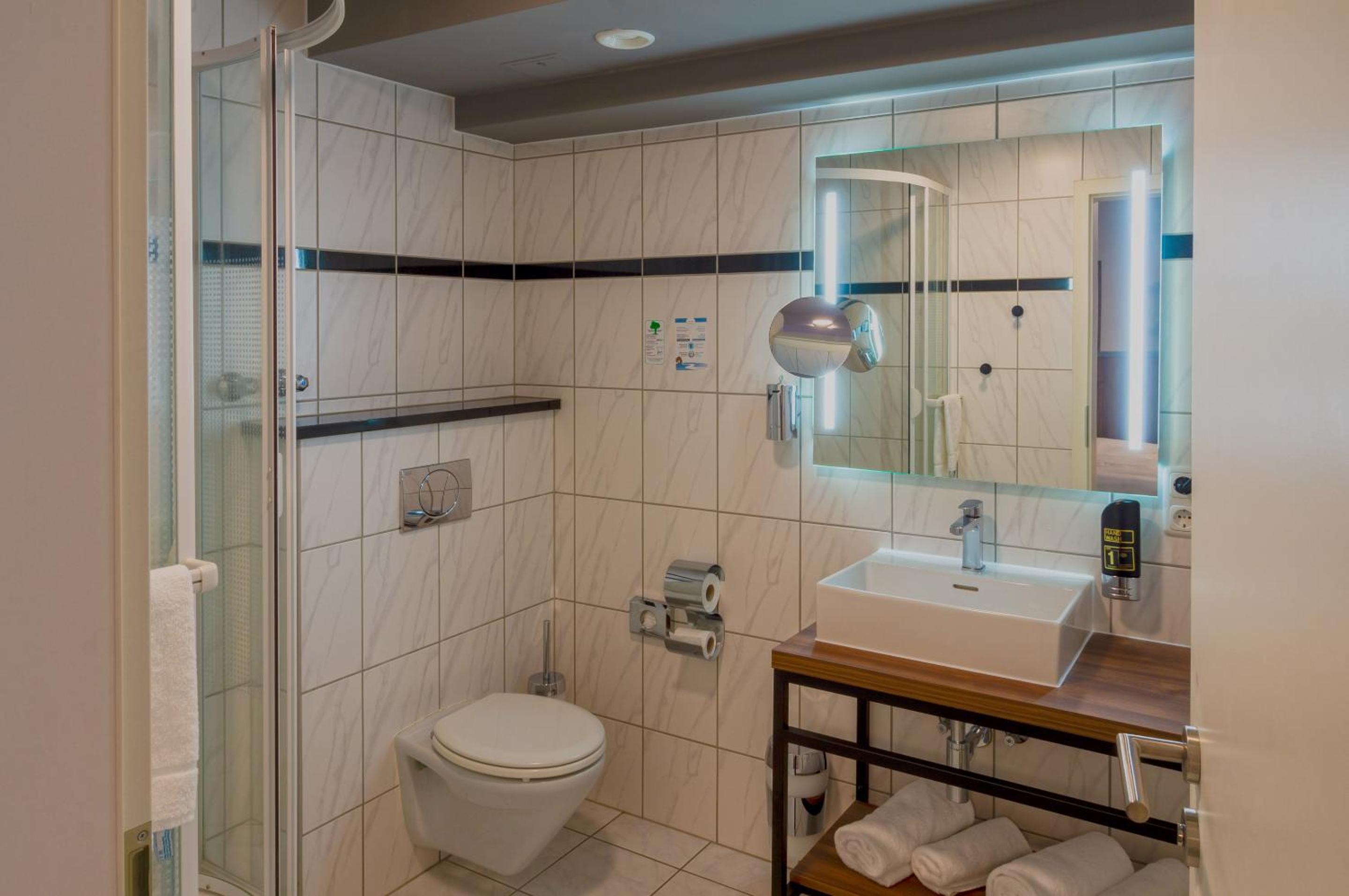 Suite - Photo 4