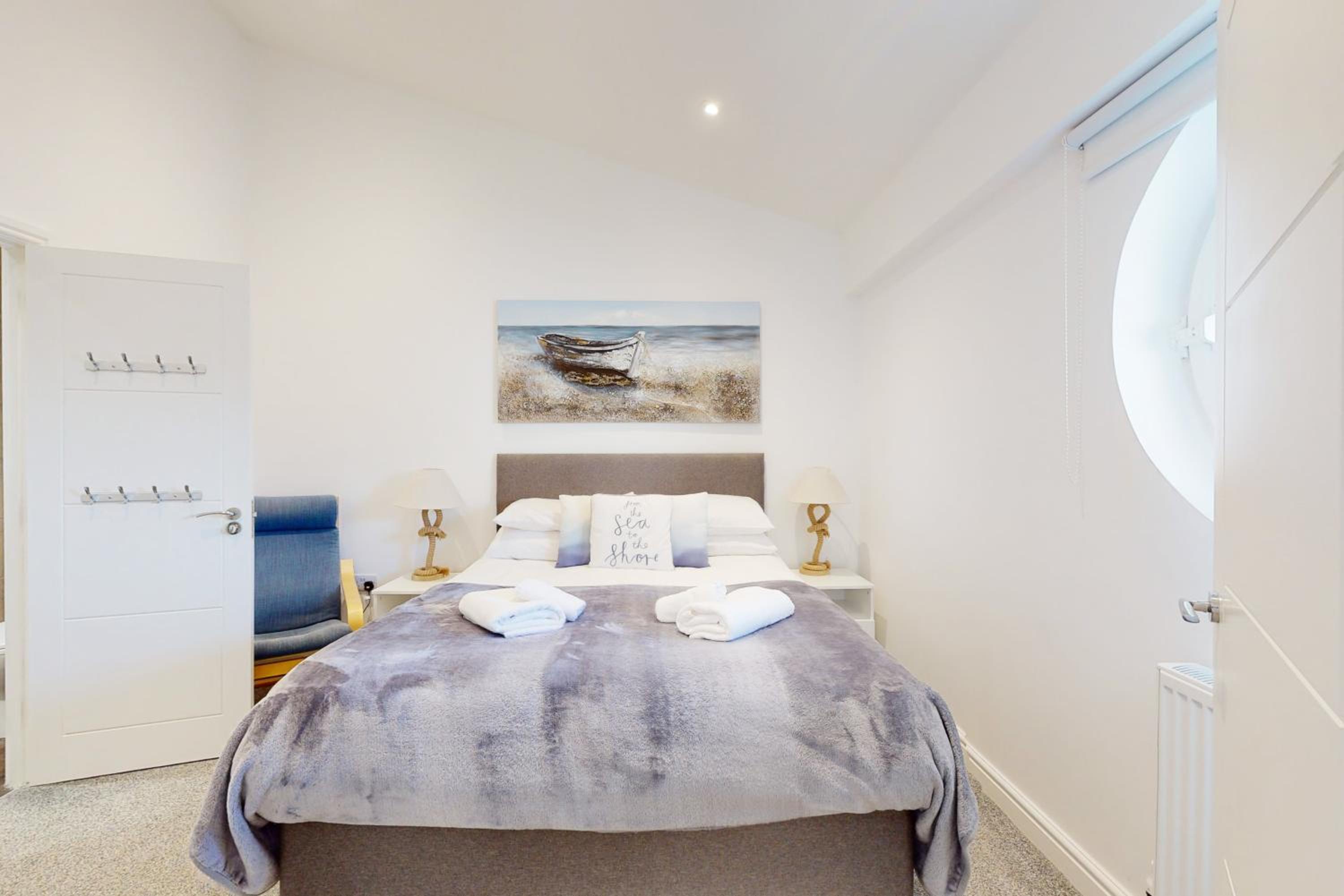 One-Bedroom Apartment - Photo 10