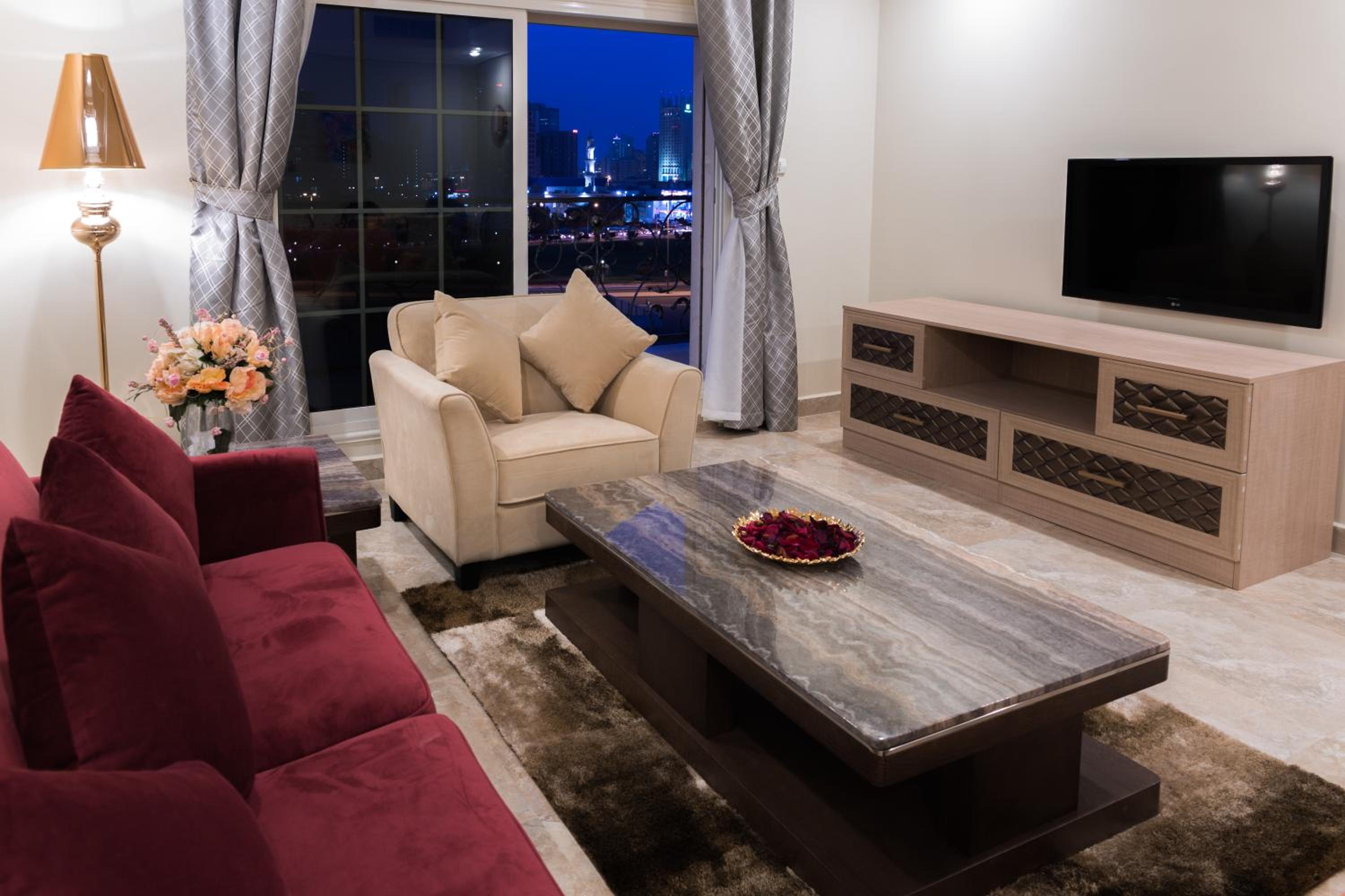 Superior Suite - Photo 2