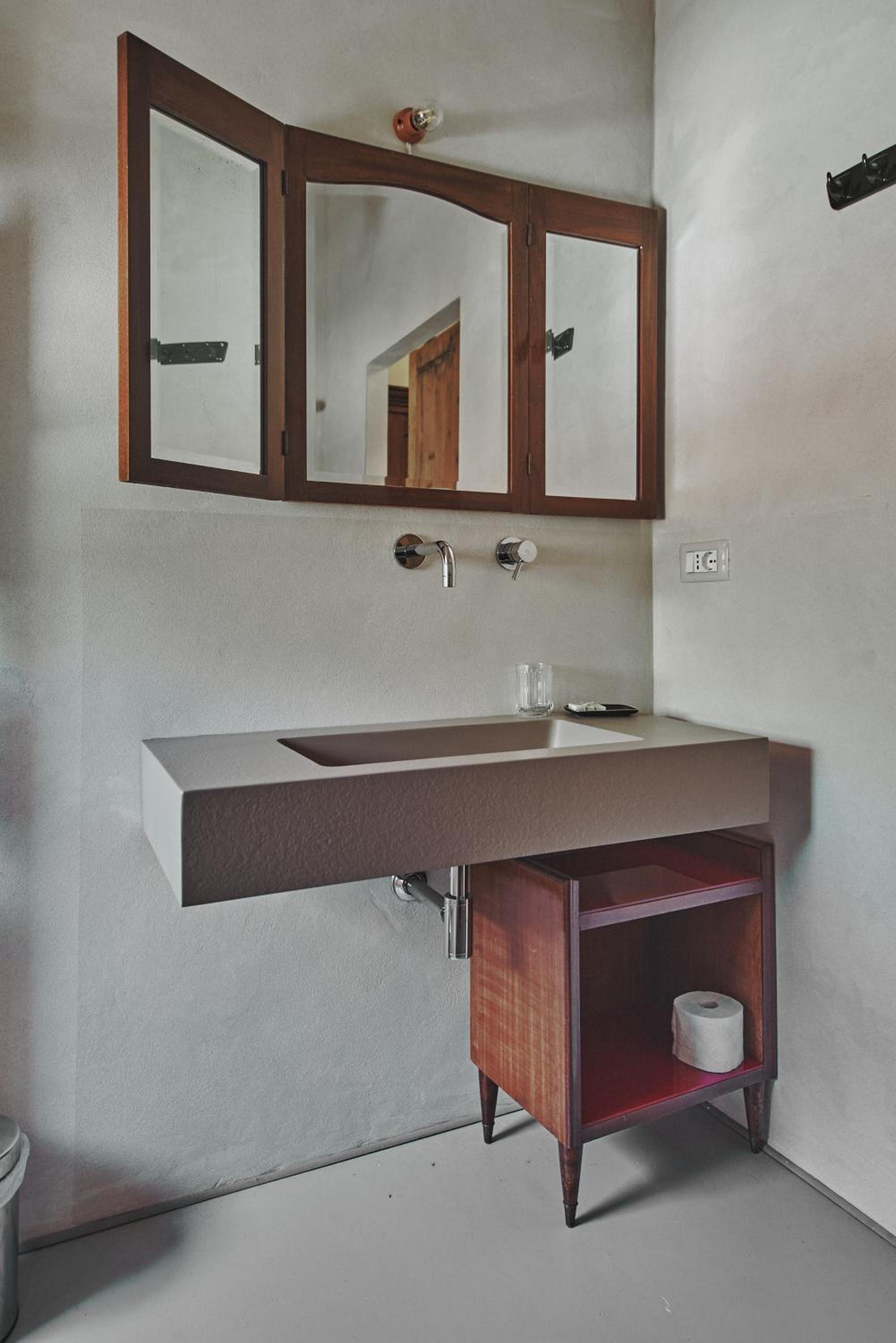 Triple Room with Private Bathroom photo 3