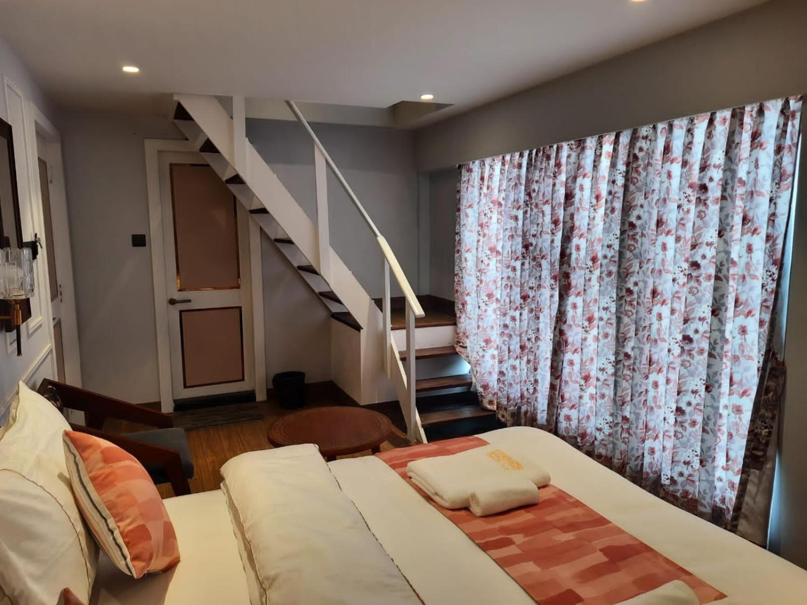 Duplex Suite Mountain View (Upper Floor)