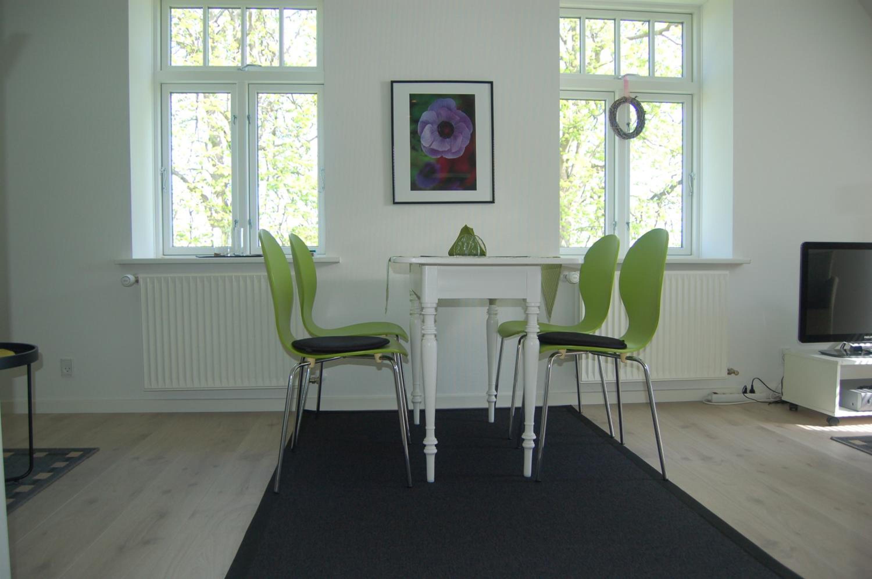 One-Bedroom Apartment with Sea View 1 photo 3