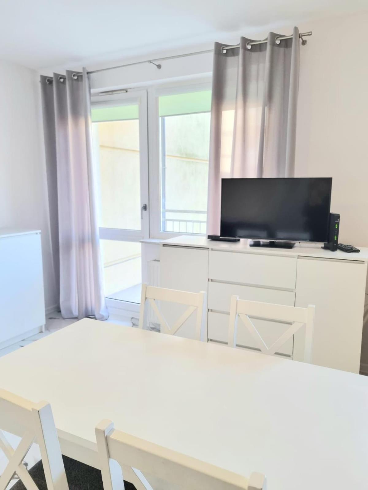 Apartment with Balcony photo 1