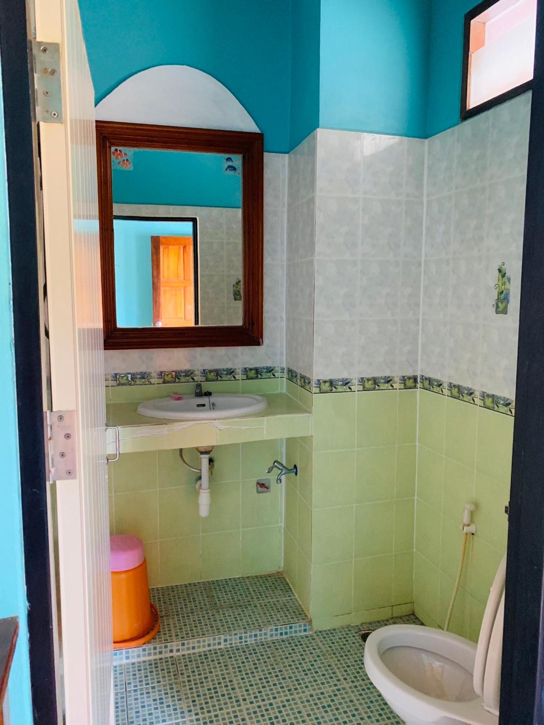 Deluxe Double or Twin Room with Fan photo 2