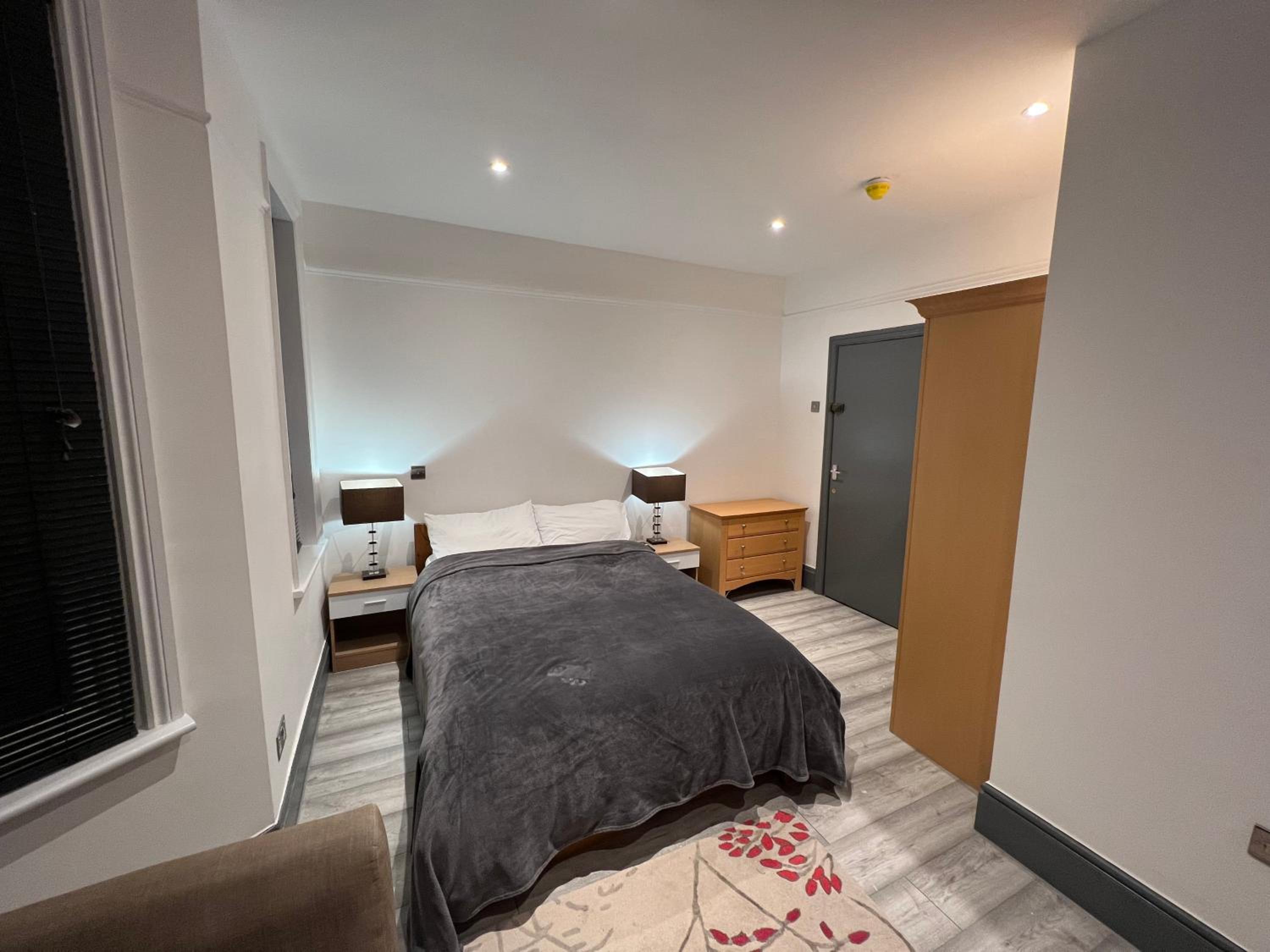 Double Room with Private Bathroom photo 3