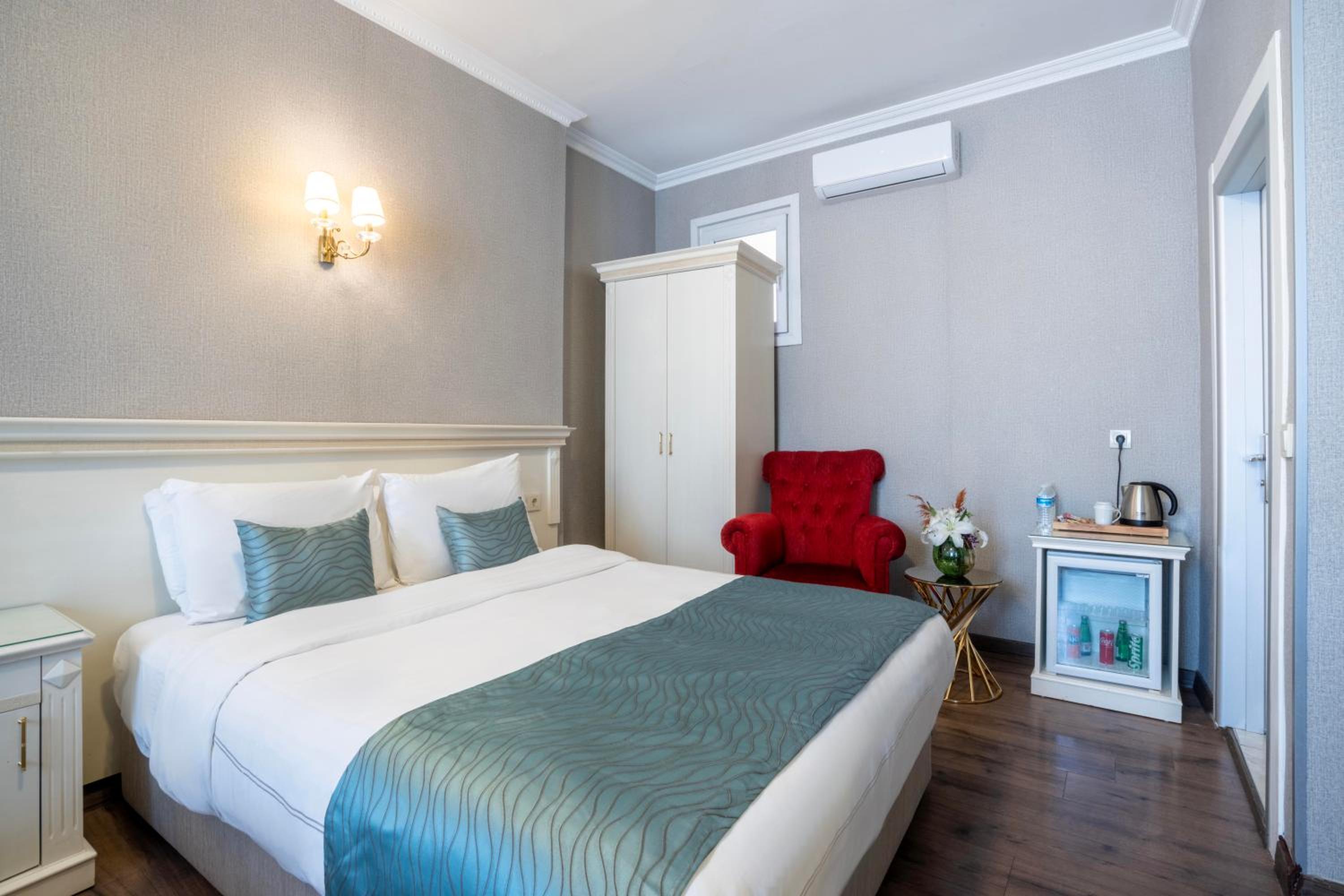 Standard Triple Room photo 3