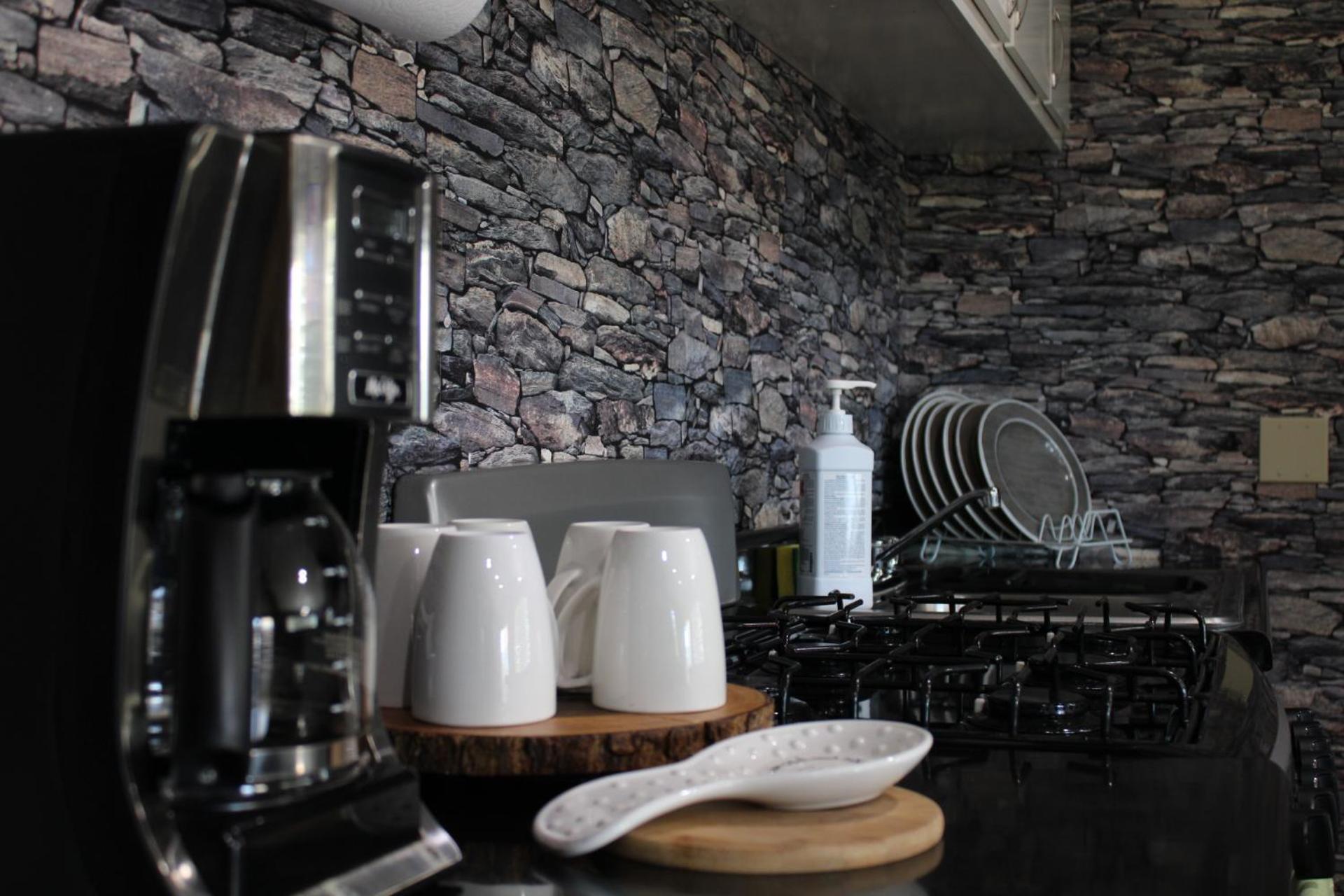 Two-Bedroom House - Photo 9