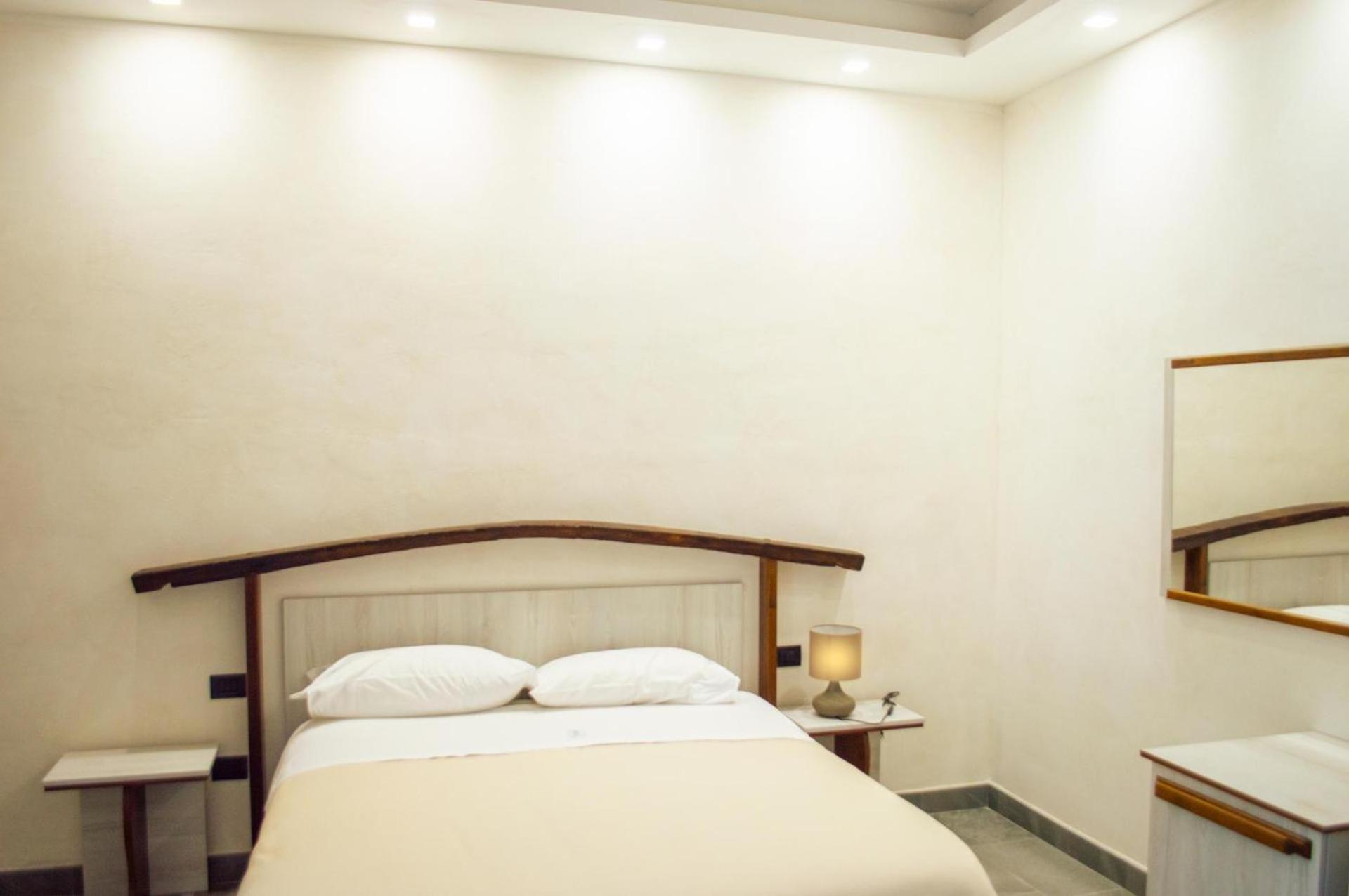 Triple Room with Balcony - Photo 3
