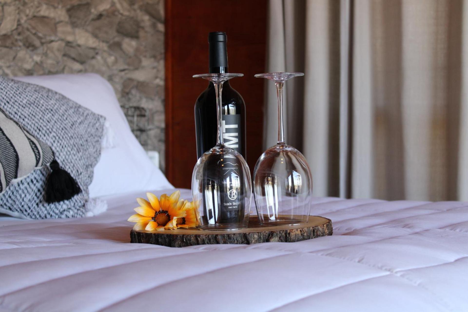 Double or Twin Room - Photo 8
