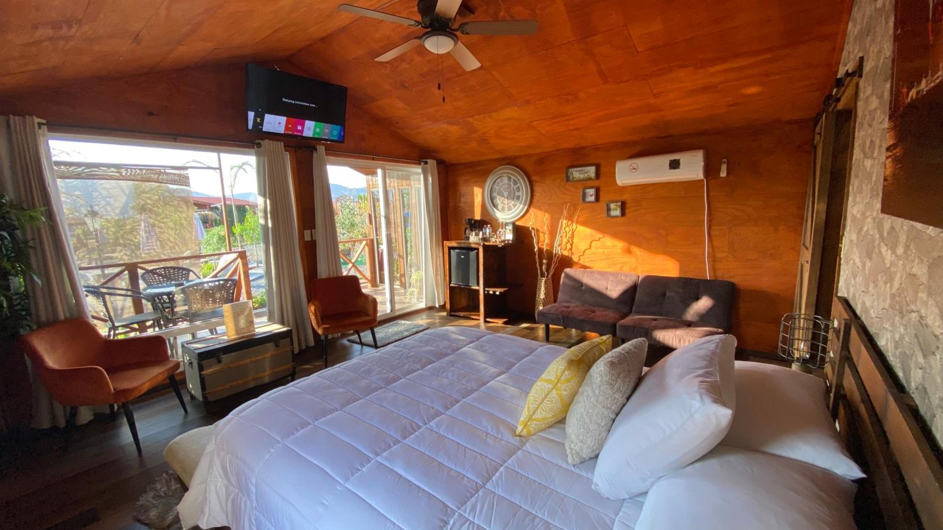 Double or Twin Room - Photo 3