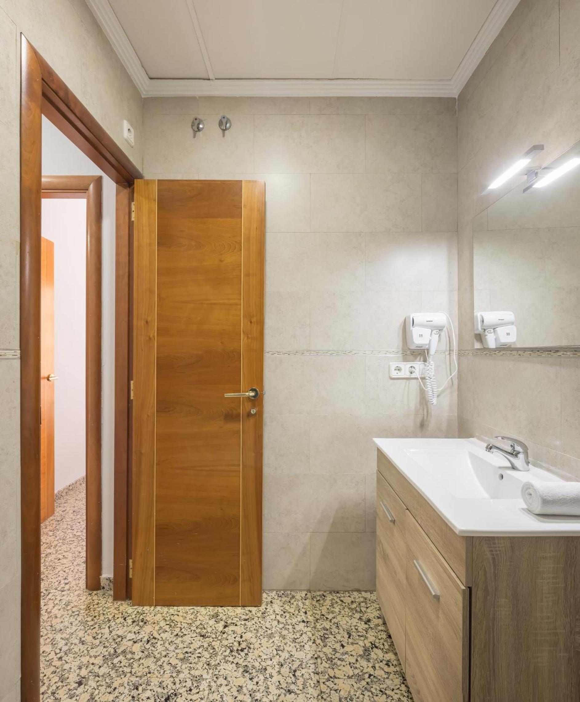Apartment (4 Adults) - Photo 37