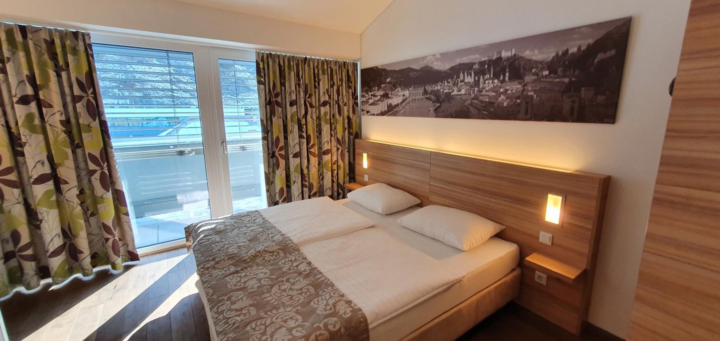 Comfort Double Room with Balcony - Photo 11