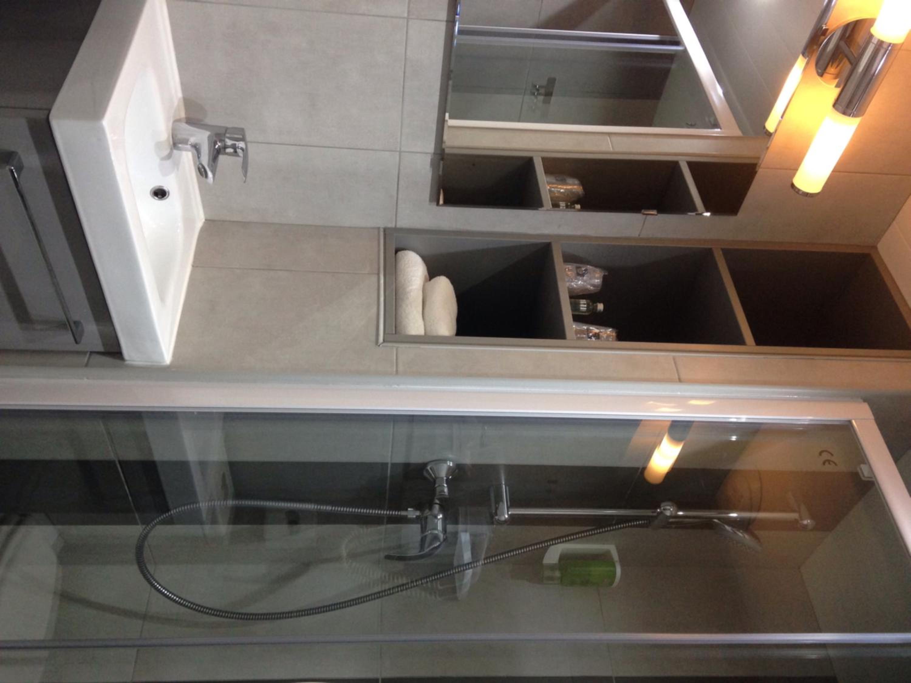 Double Room - Photo 9