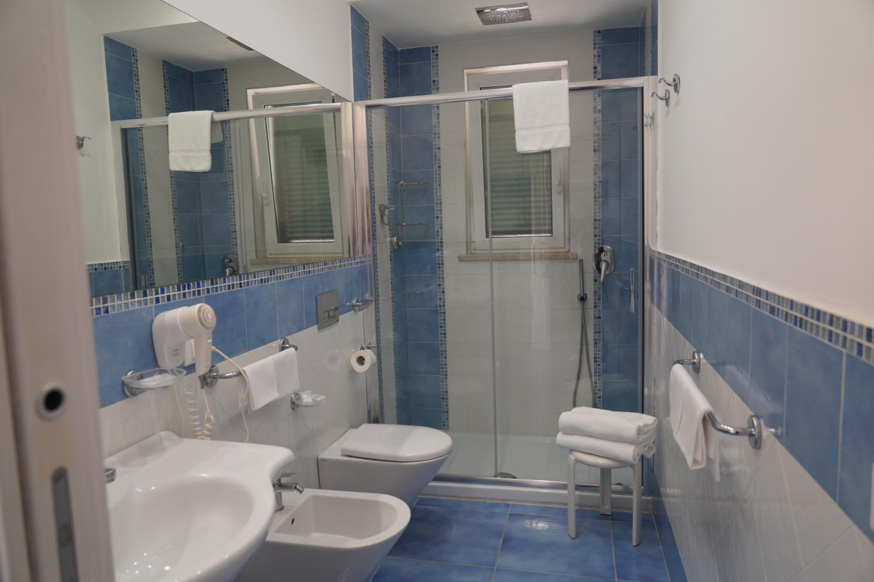Superior Double Room - Photo 2