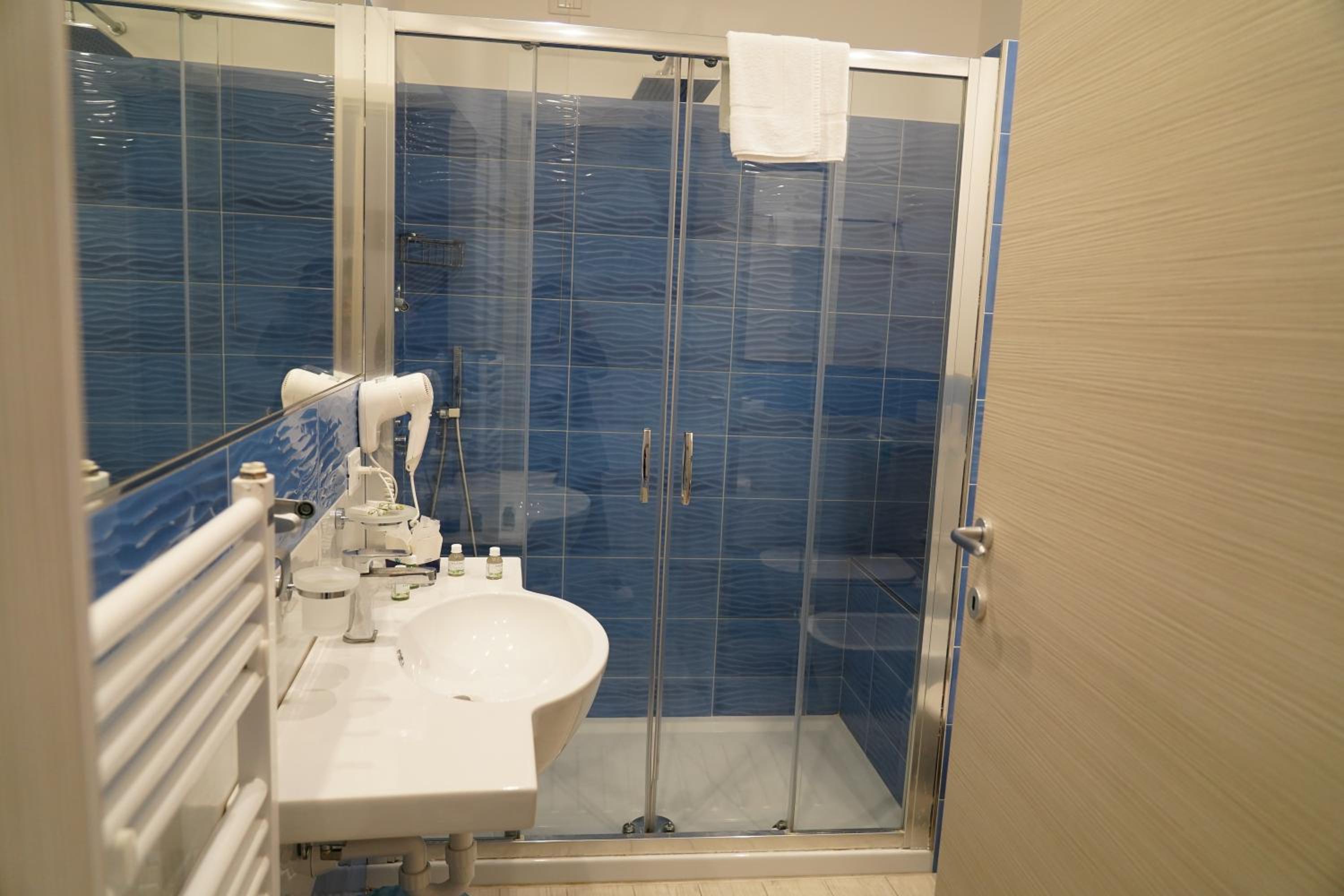 Superior Double Room - Photo 4