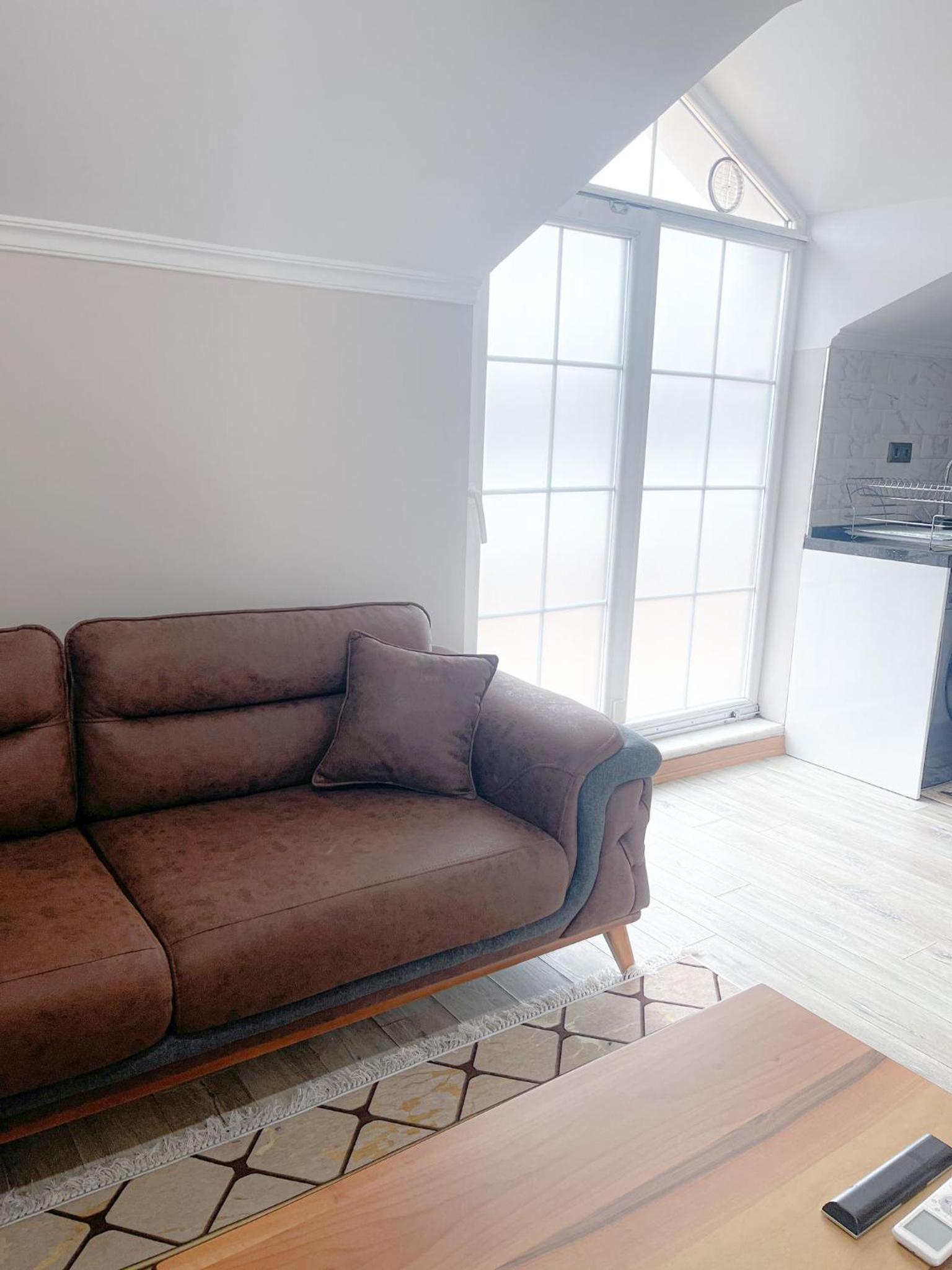 Apartment With Balcony photo 3