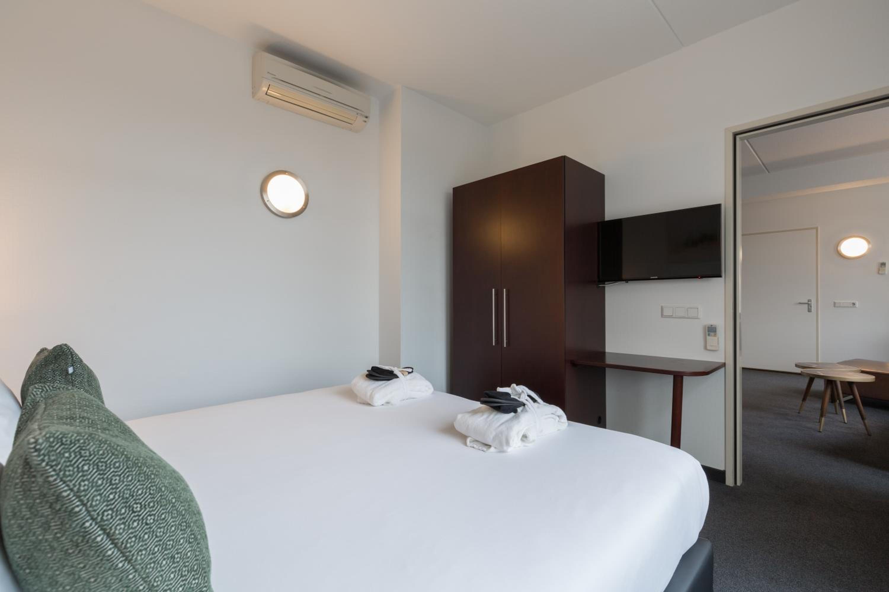 Suite - Photo 4