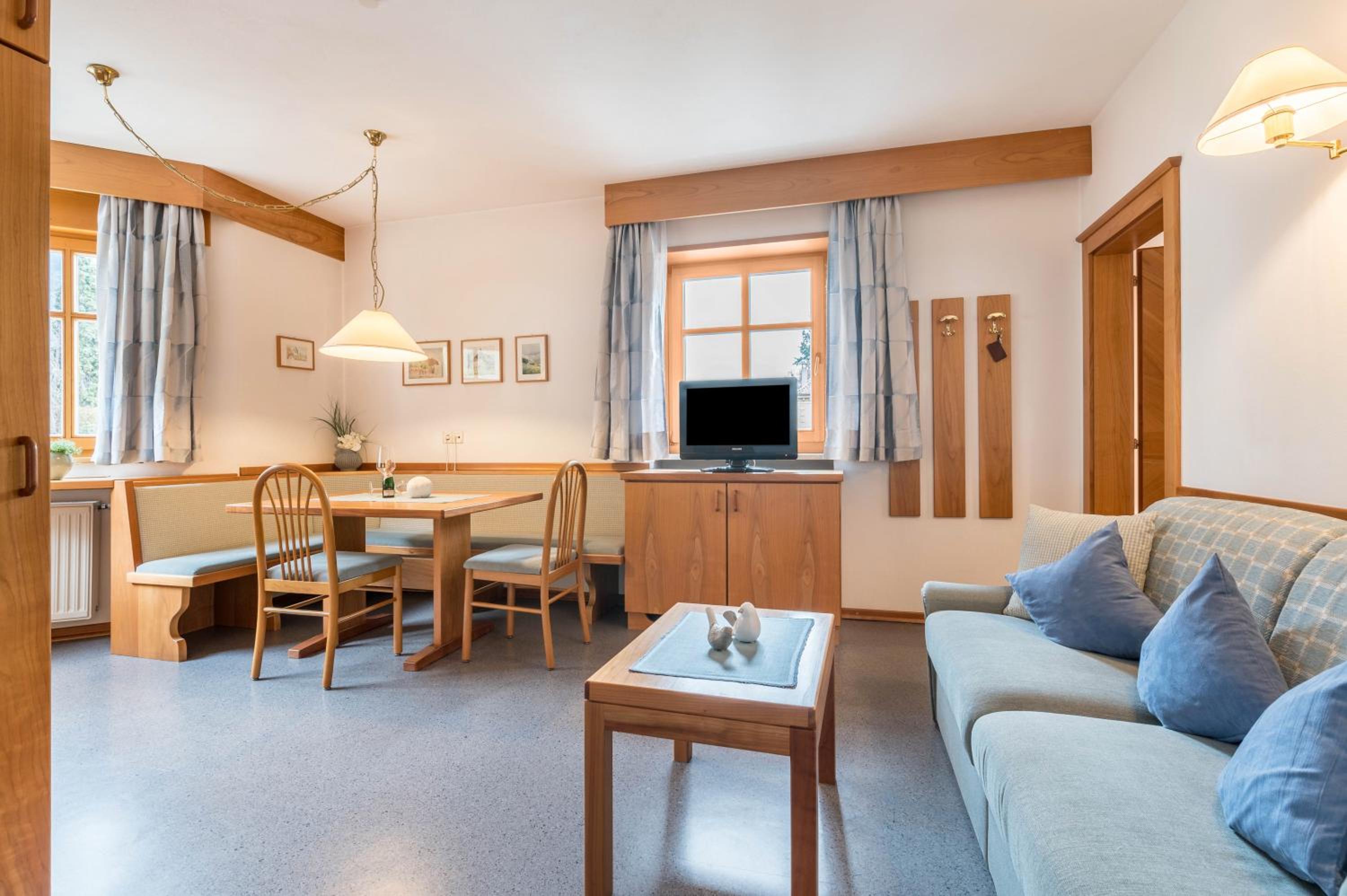 Superior One-Bedroom Apartment with Balcony photo 1