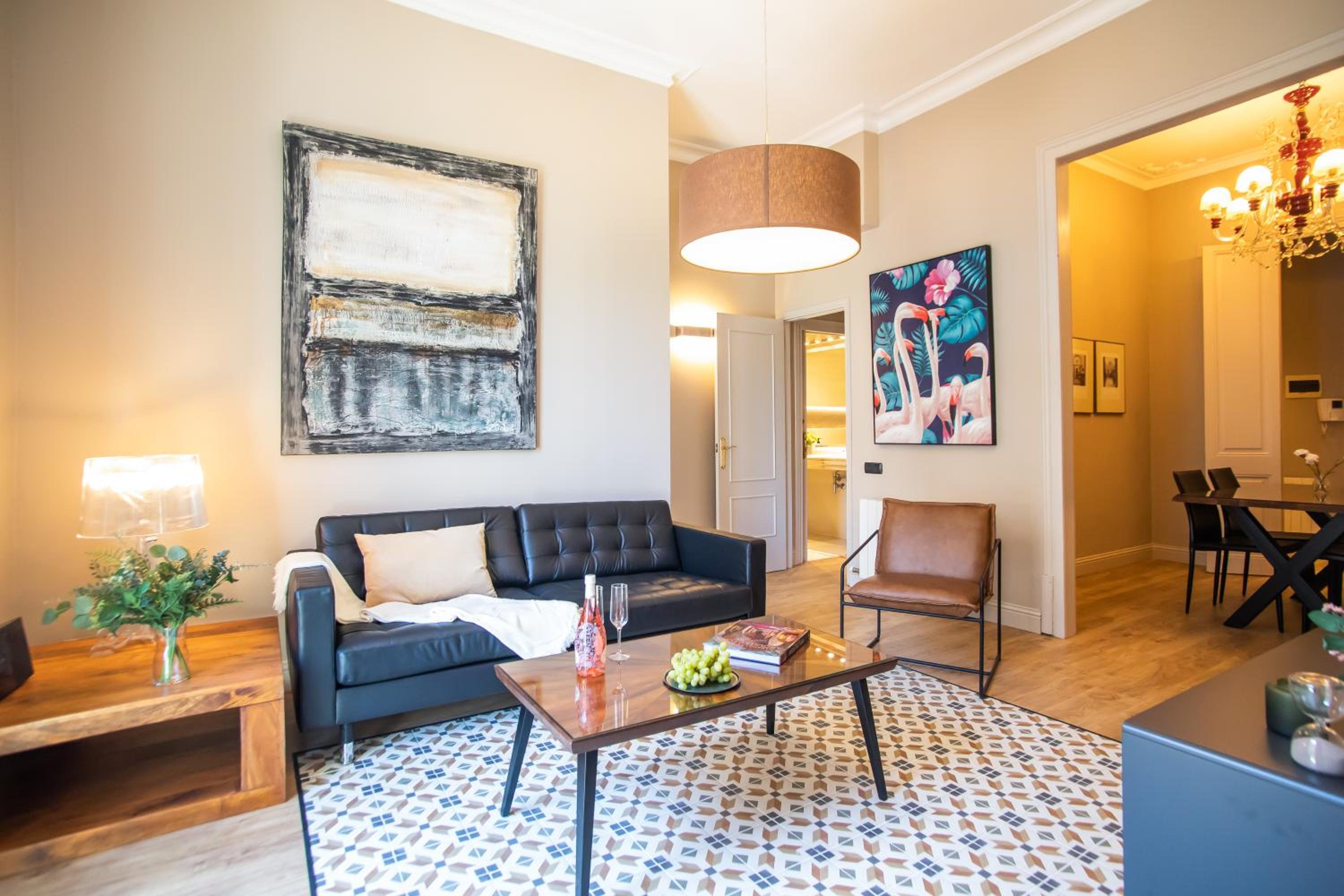 Apartamento con Balcón 1 - Diputación 317