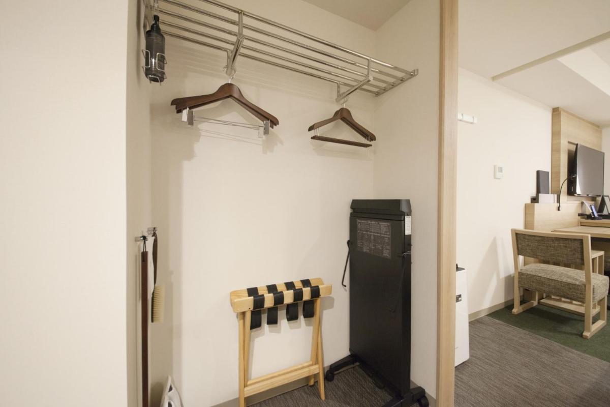 Moderate Twin Room with Extra Bed - Non-Smoking