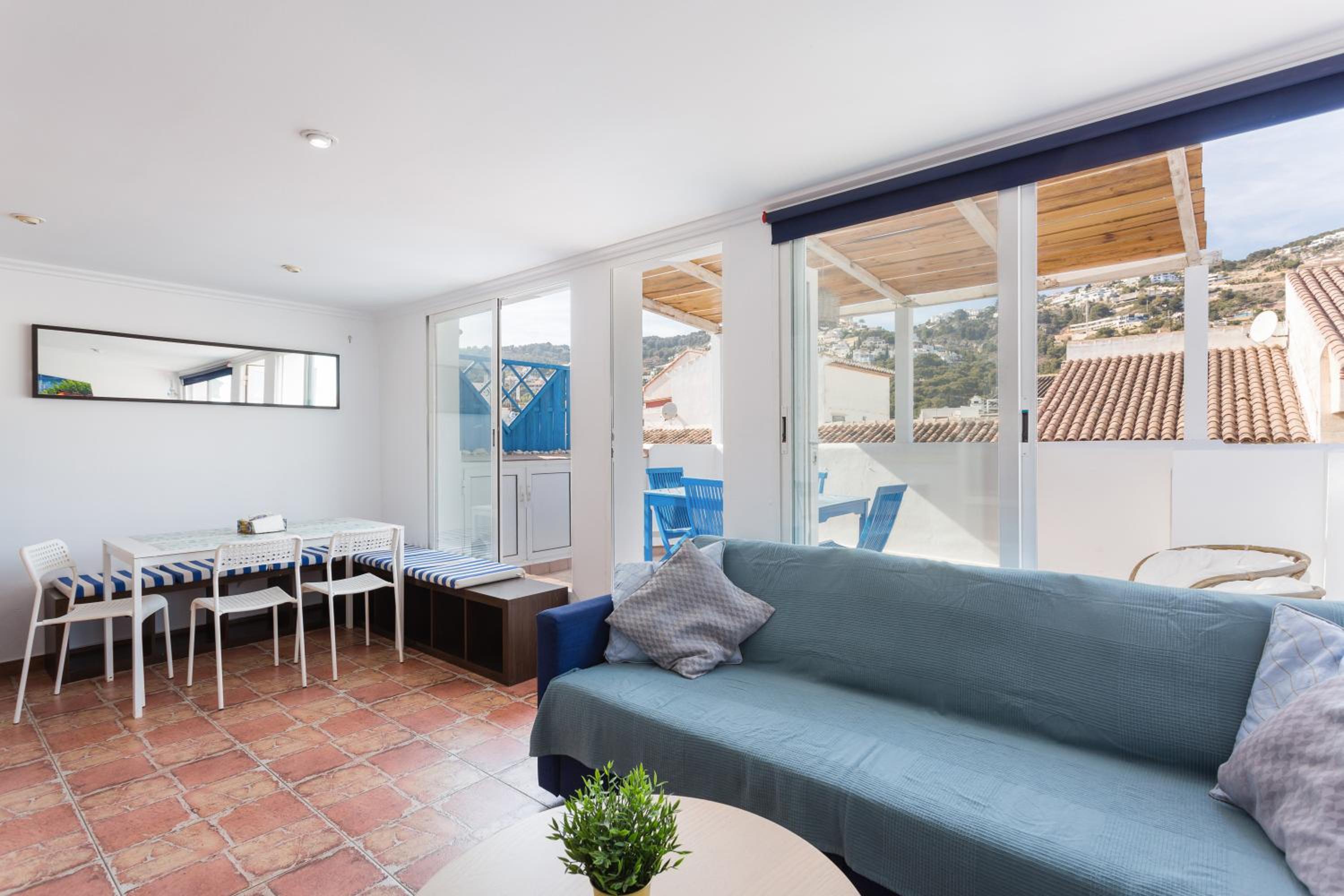 Studio Apartment with Sea View photo 3