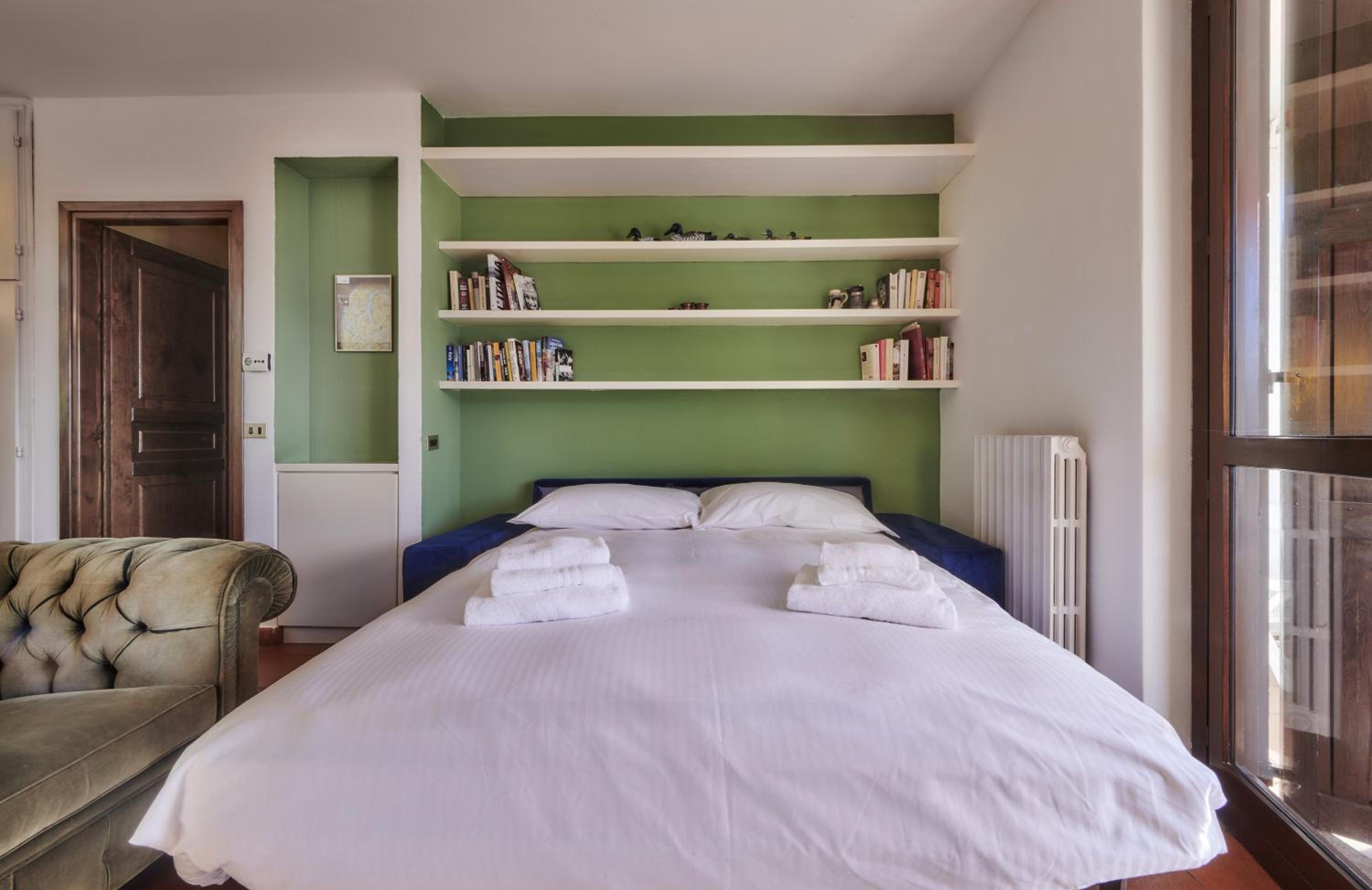 Superior One-Bedroom Apartment With Balcony