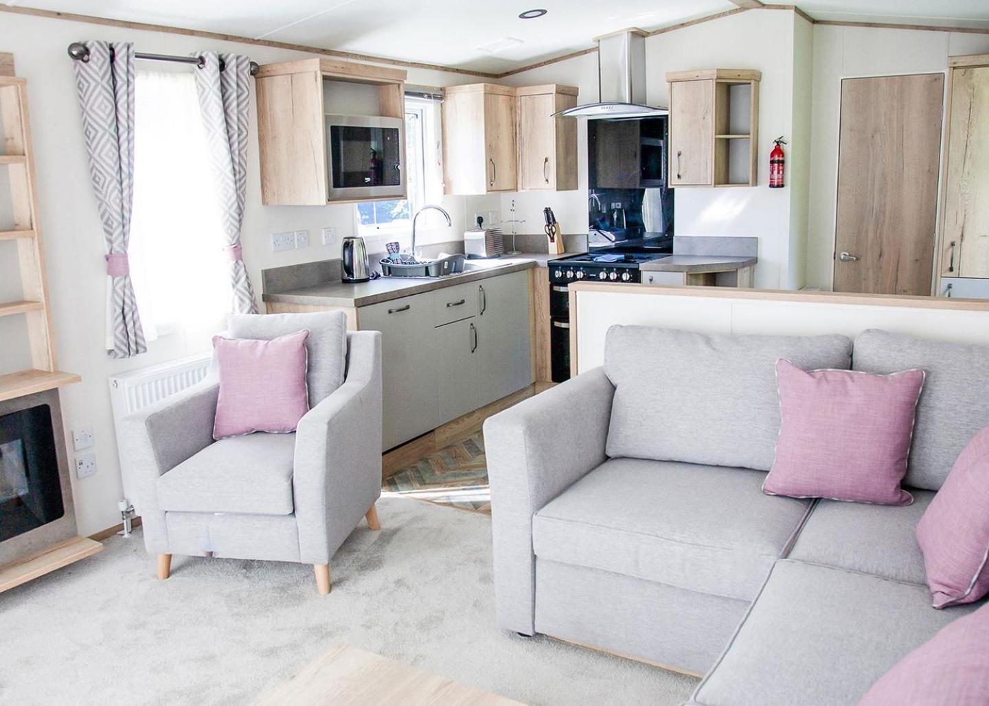 Three-Bedroom Mobile Home photo 1