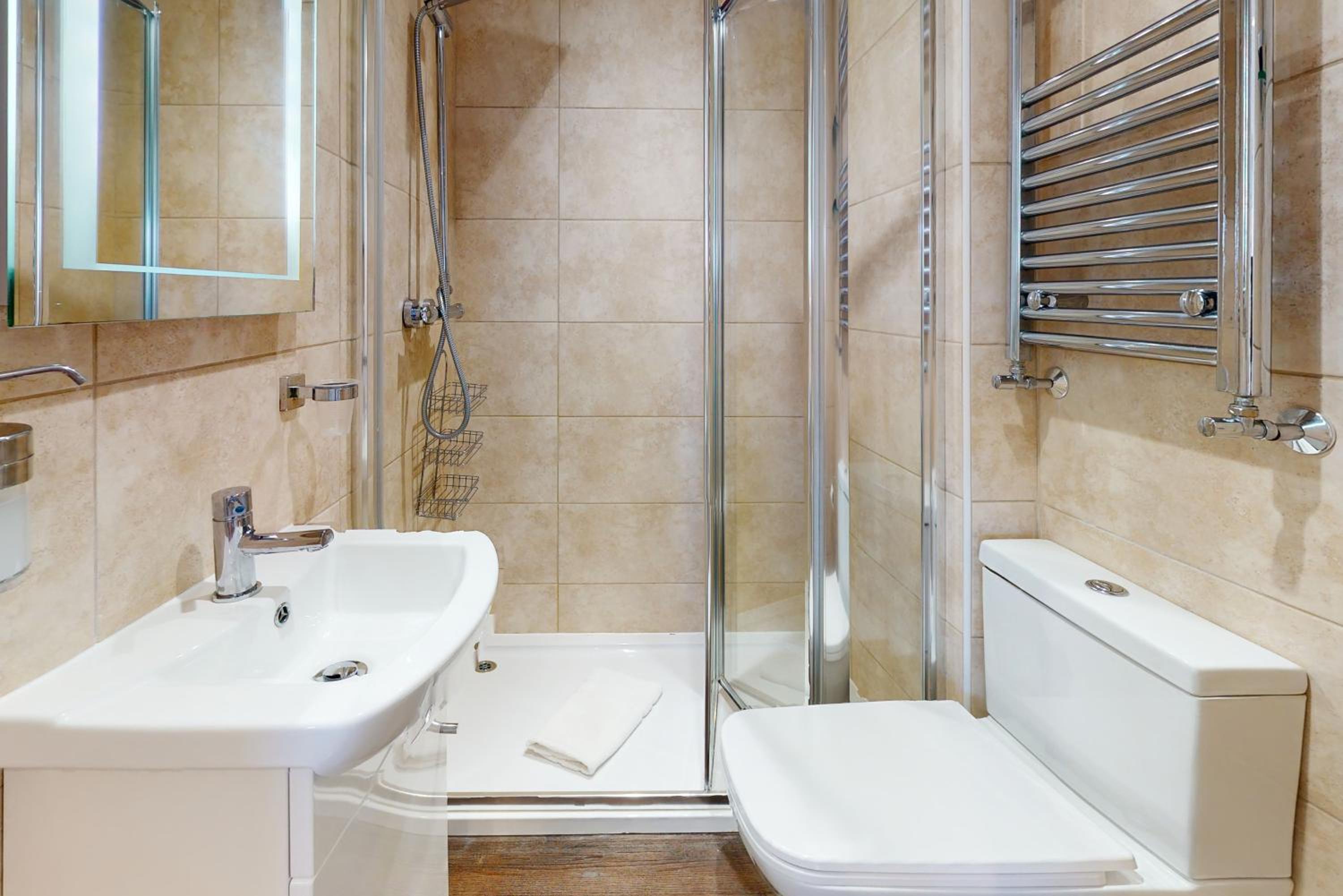Two-Bedroom Apartment - Photo 6