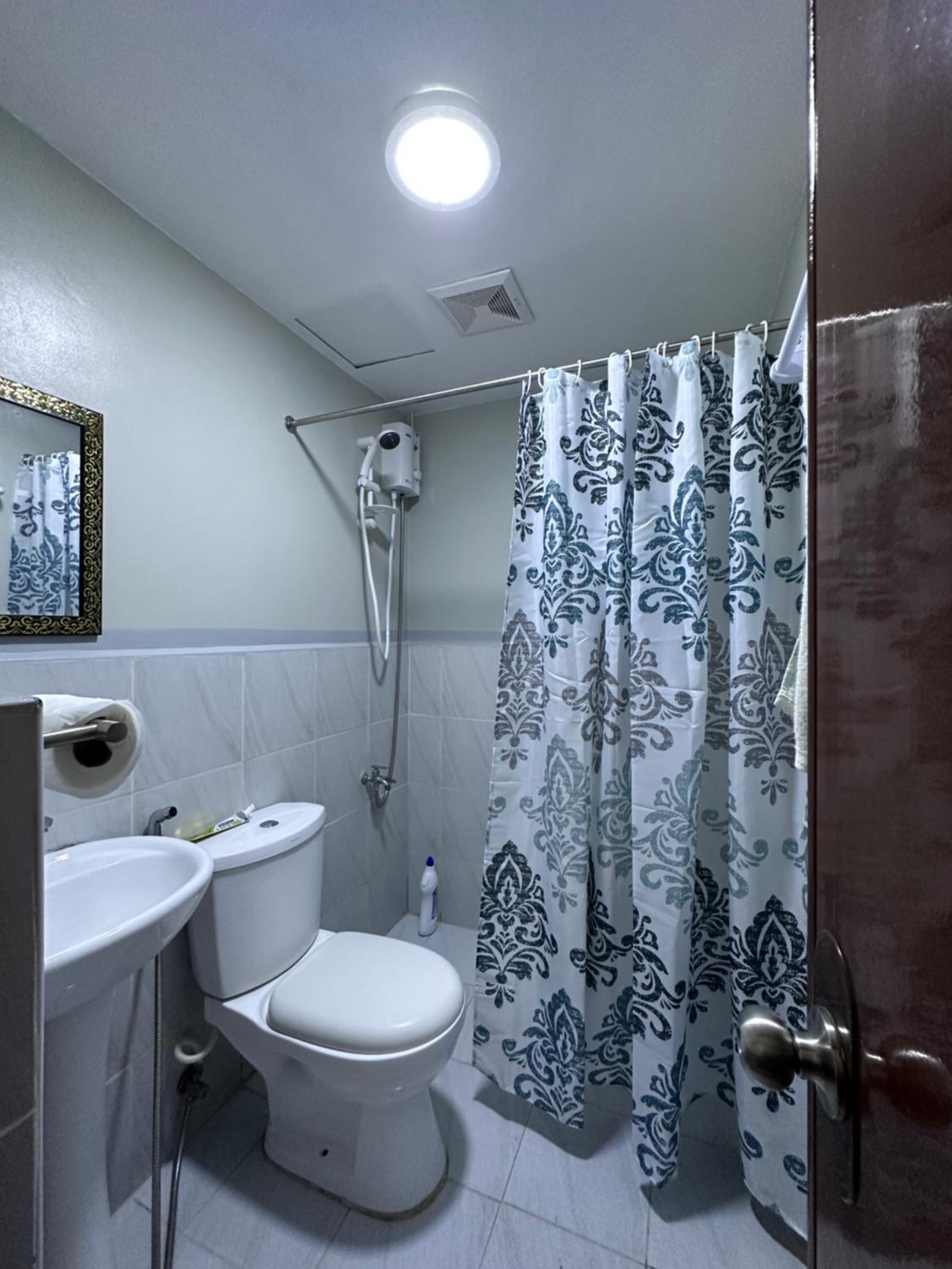 Deluxe Double or Twin Room with Sea View - Photo 13