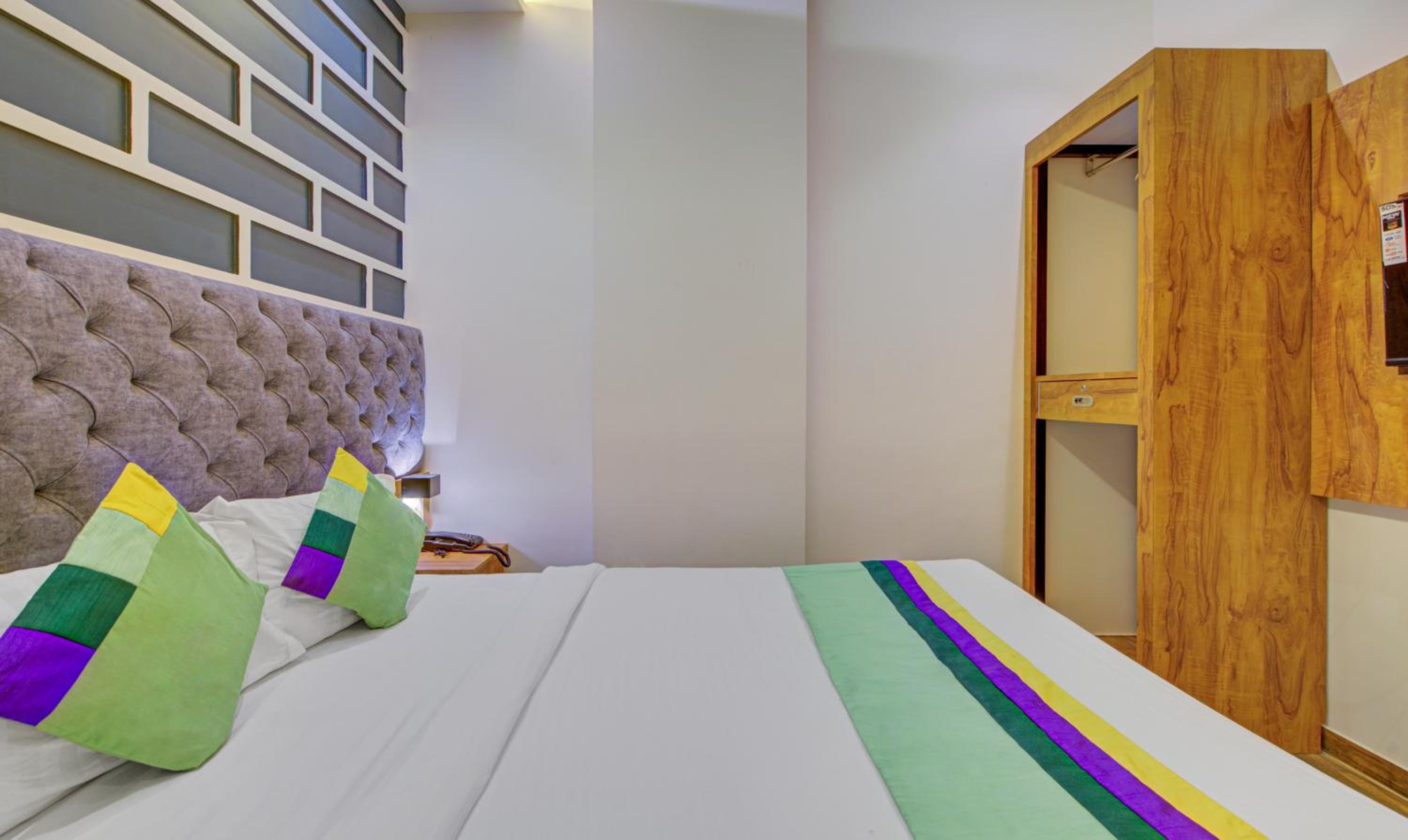 Standard Double Room - Photo 4