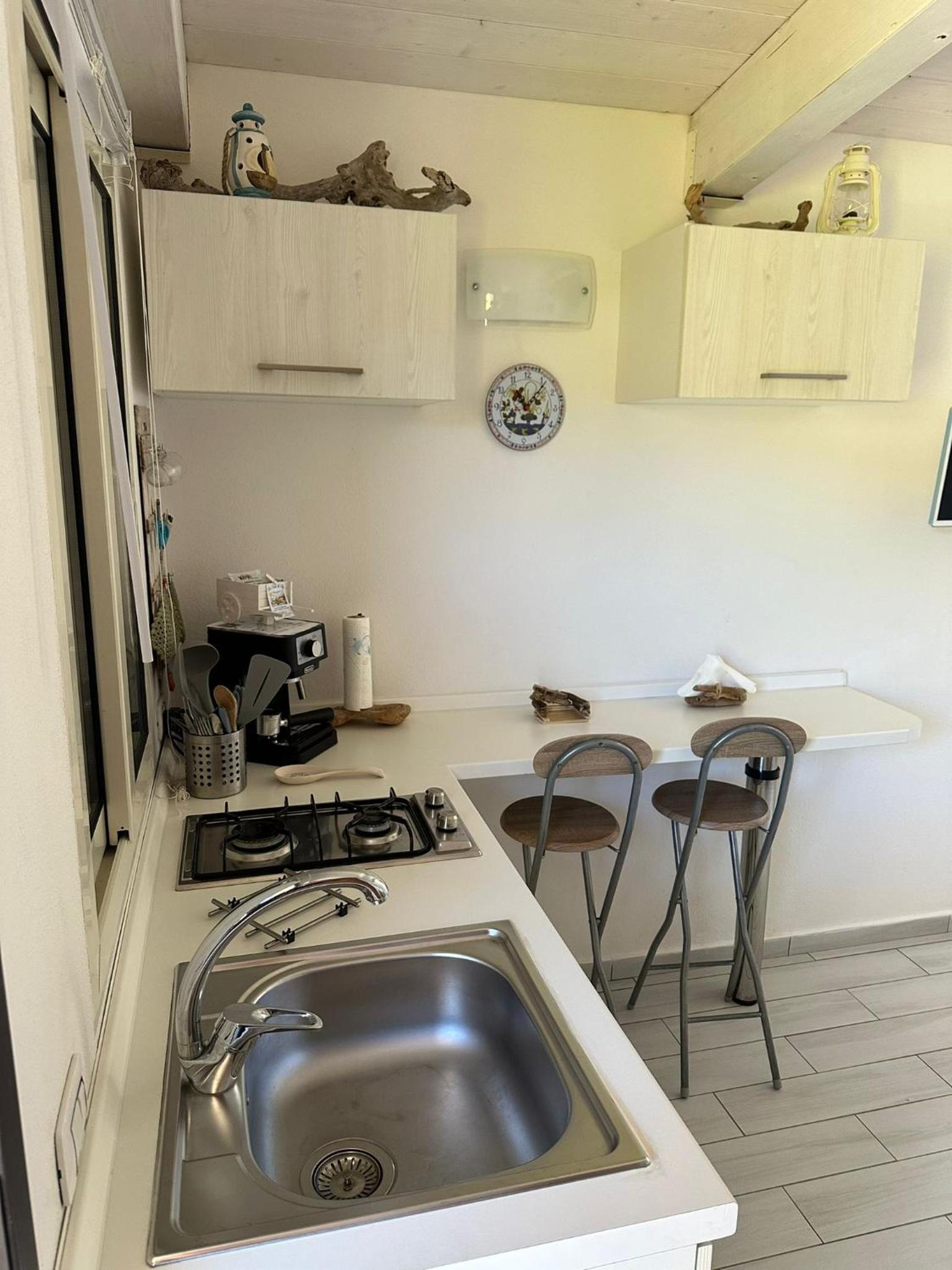 One-Bedroom Apartment - Photo 12