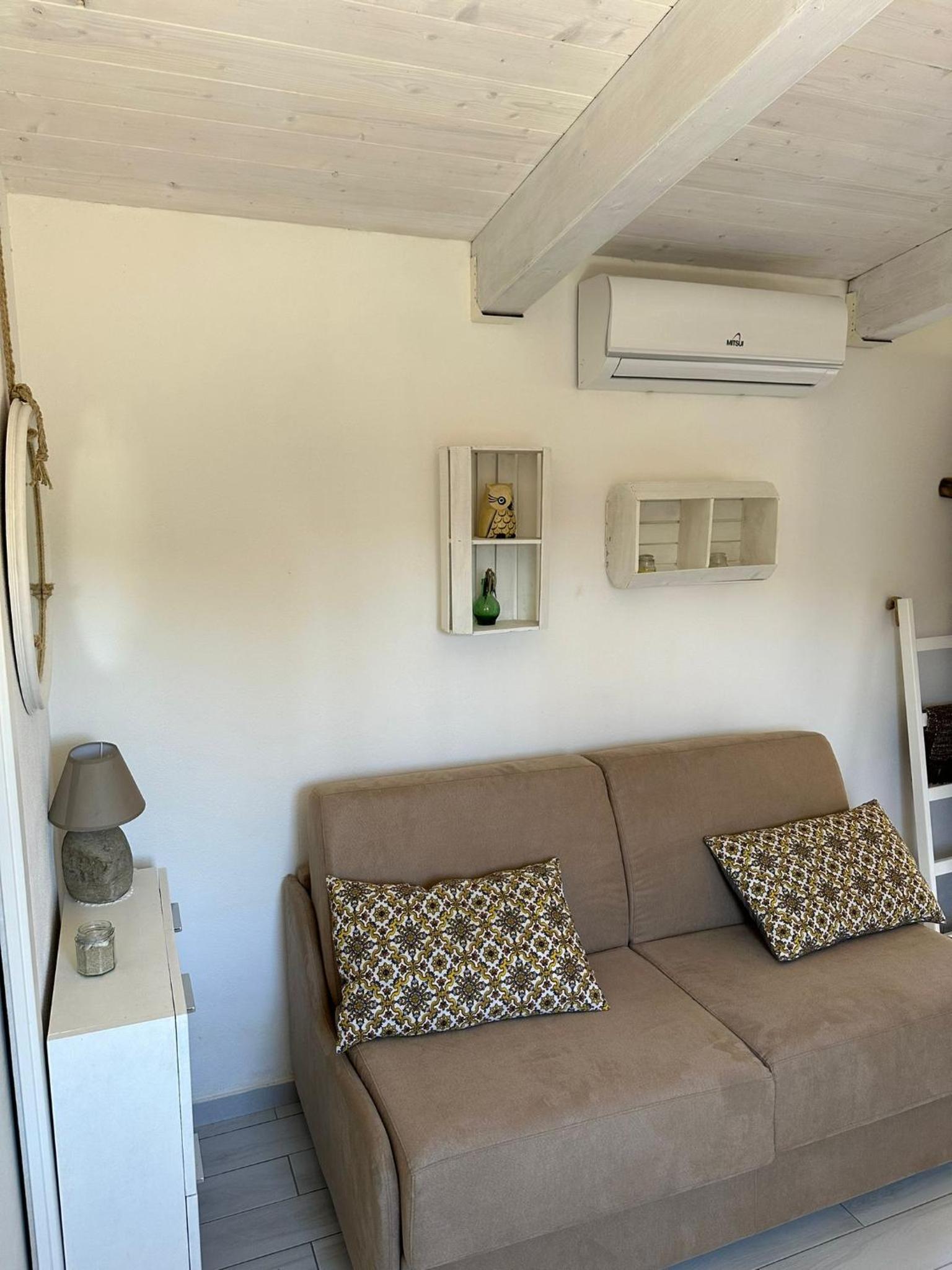 One-Bedroom Apartment - Photo 1