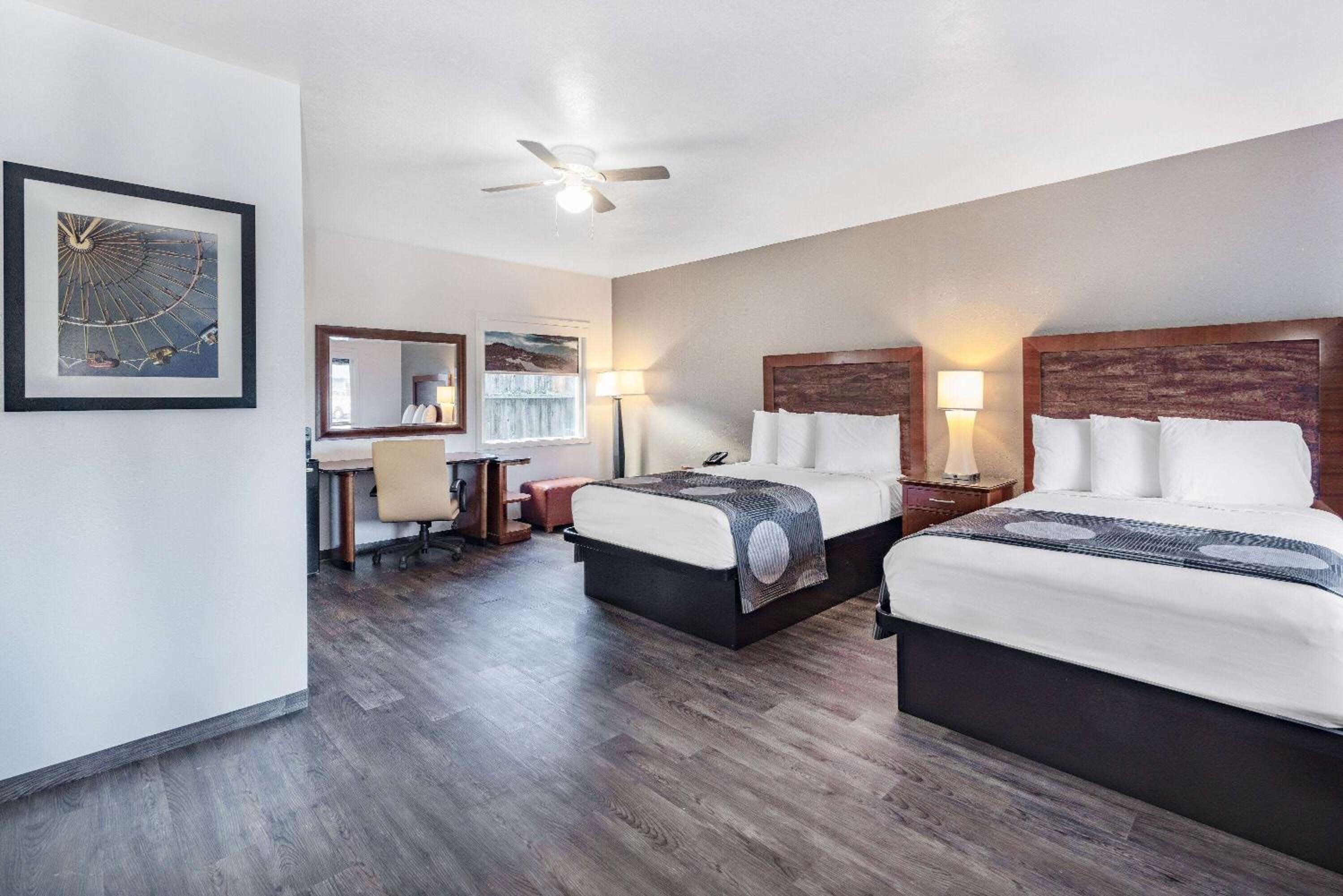 Deluxe Double Room with Two Double Beds - Non-Smoking photo 1