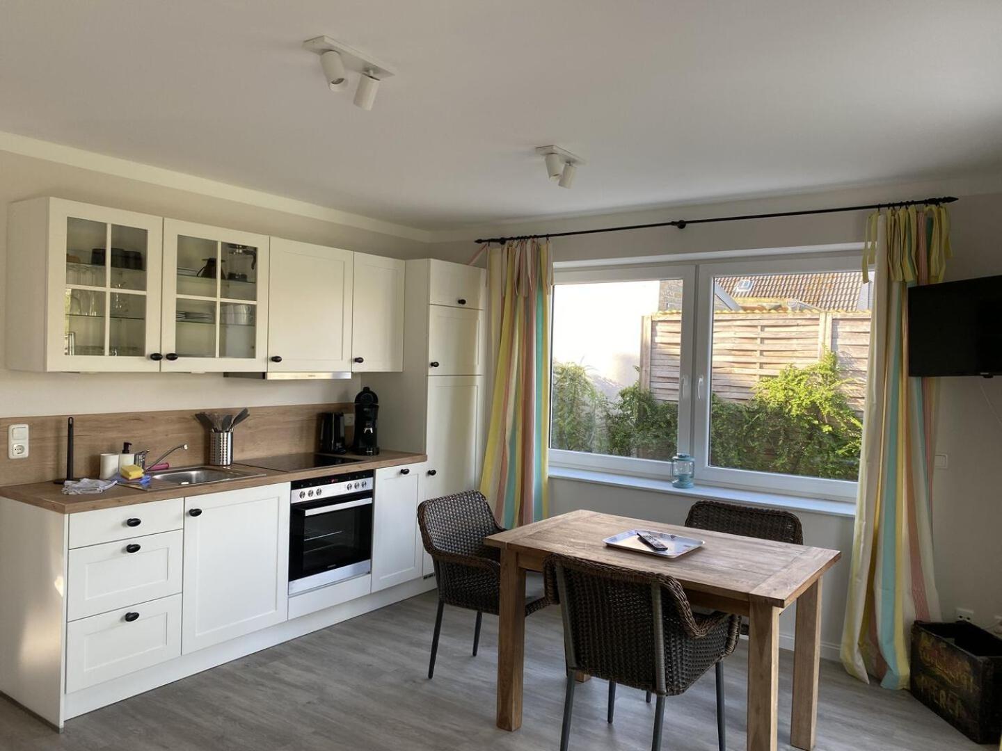 One-Bedroom House photo 3