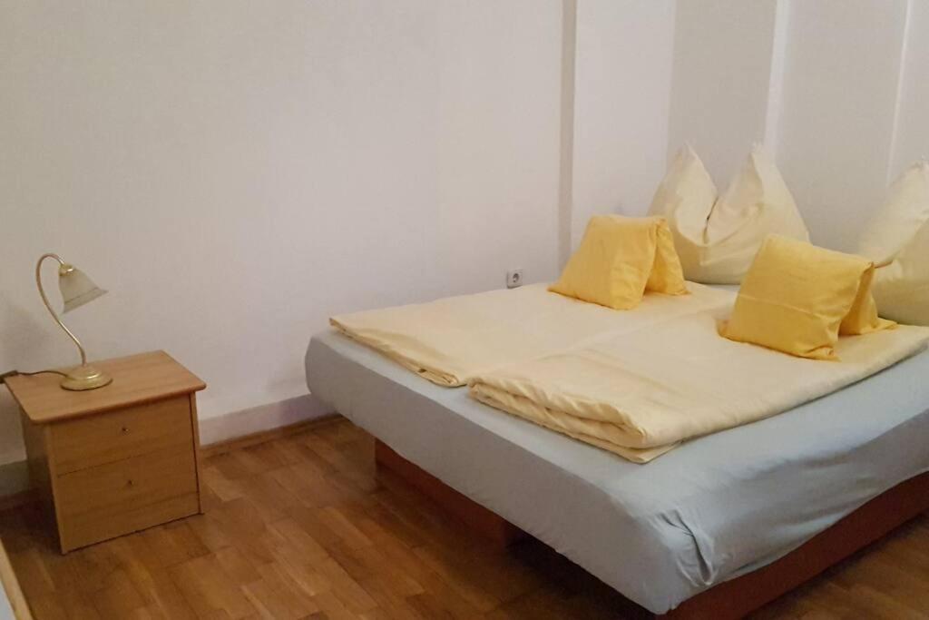 Apartment photo 2