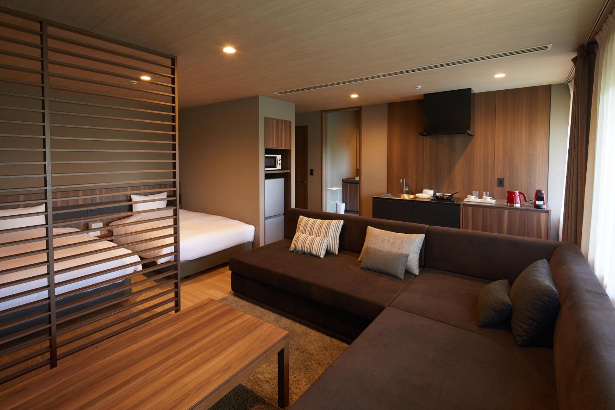 Condominium A (2-4 Adults)