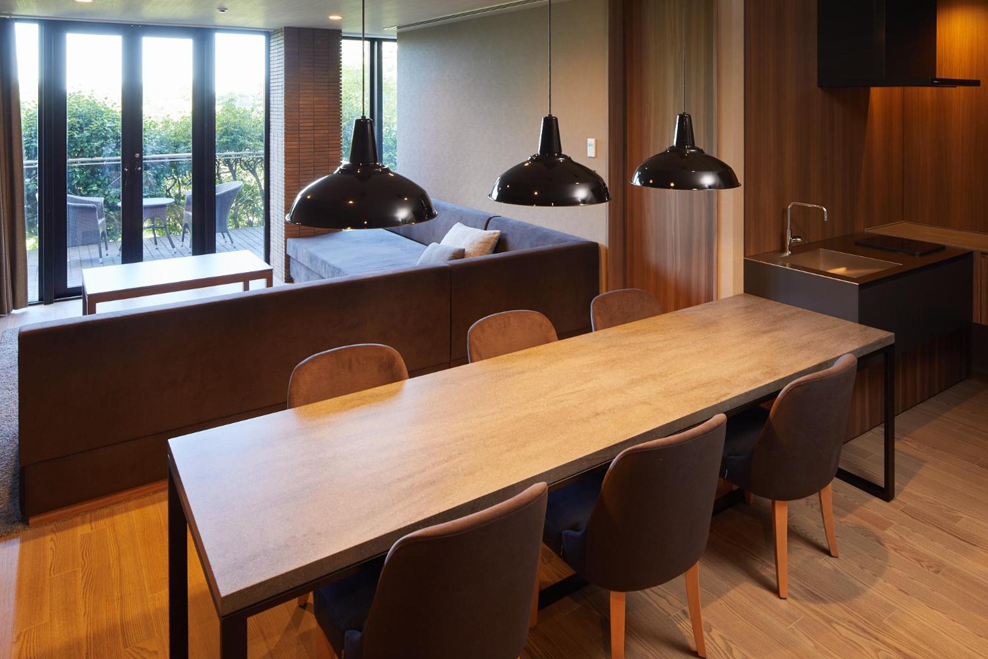 Condominium C (2-5 Adults)