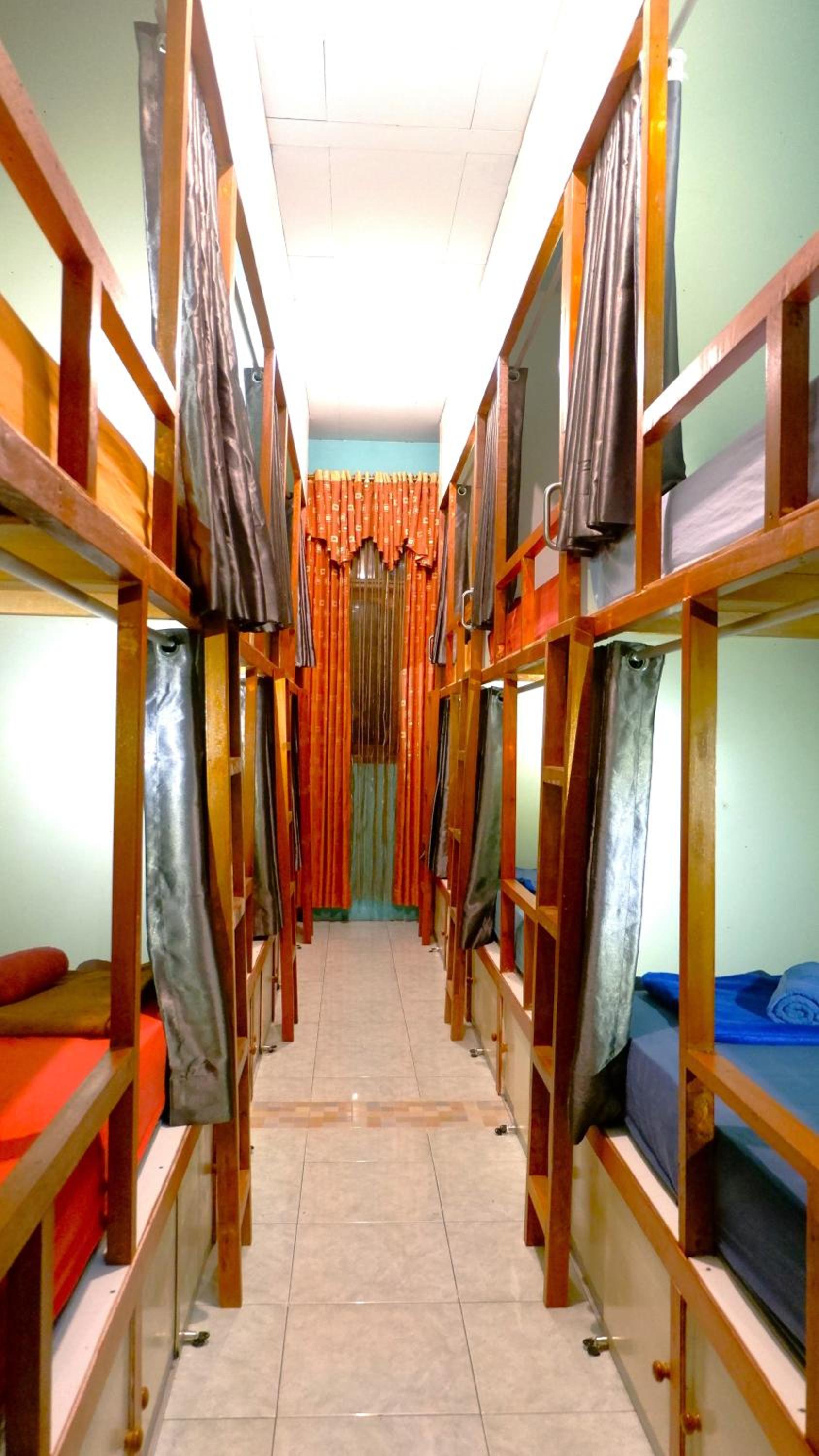 Single Bed in Mixed Dormitory Room photo 2