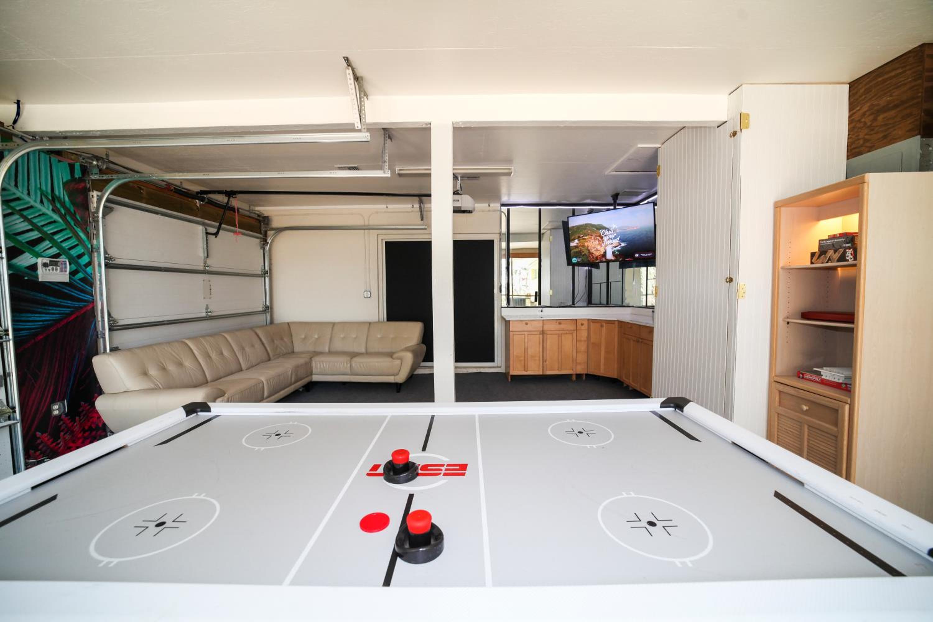 Four-Bedroom House photo 2