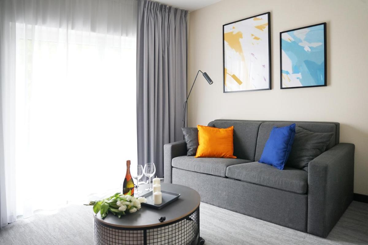 Double Room with Balcony and Annex - Photo 1