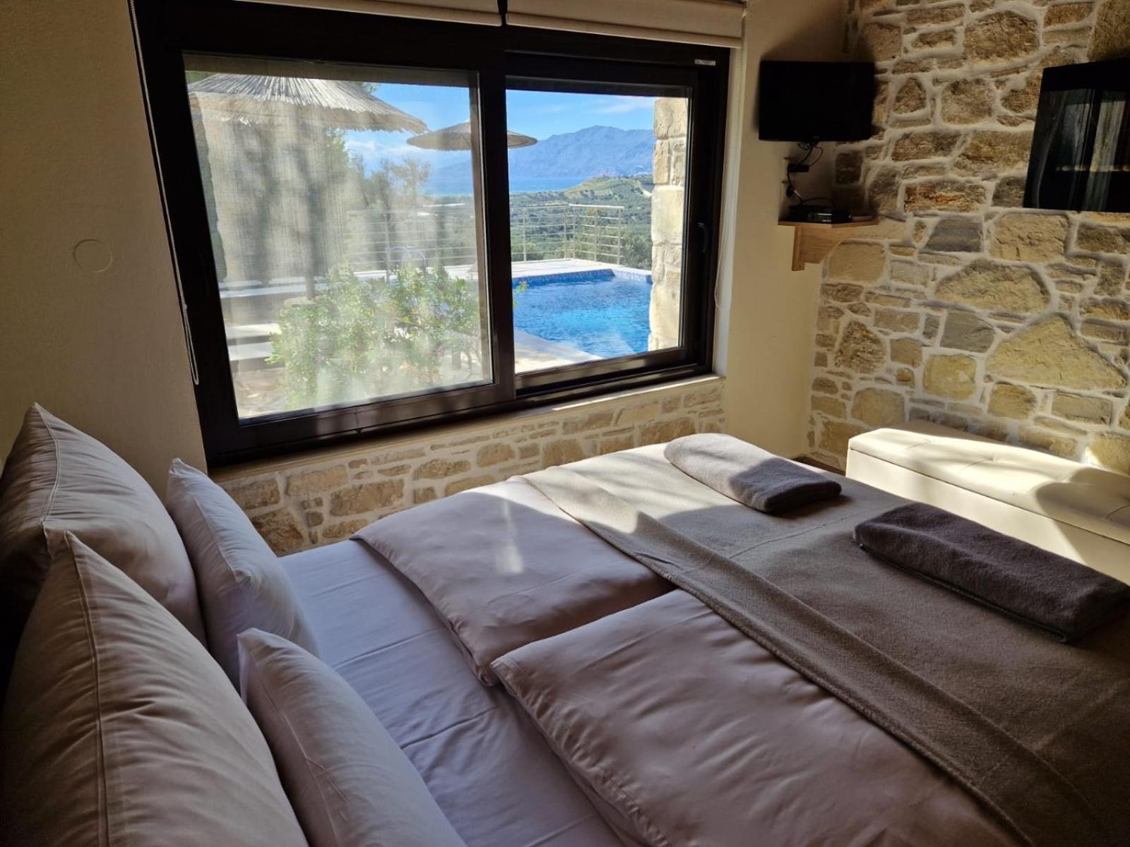 Three-Bedroom Villa photo 1