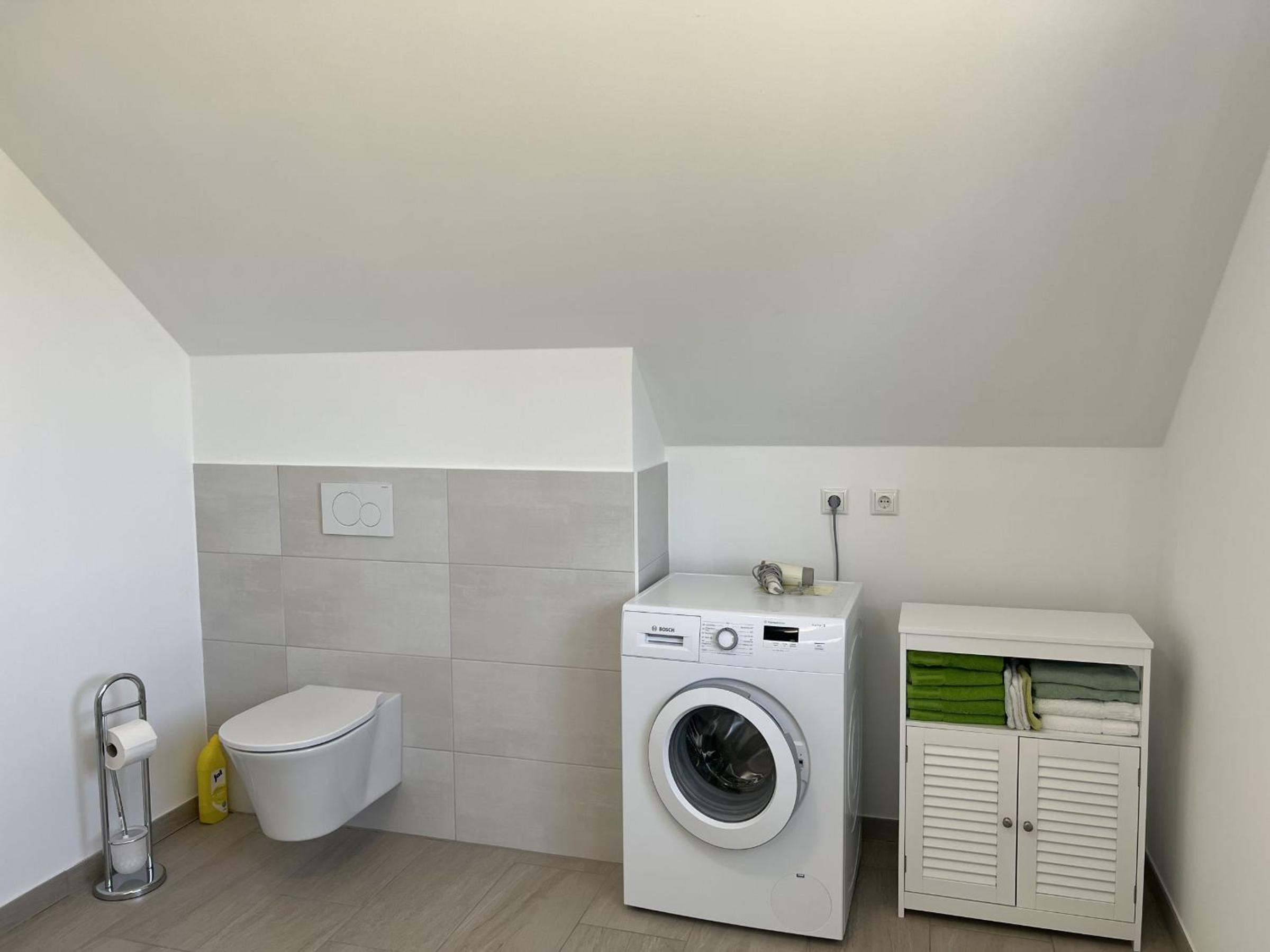 Two-Bedroom Apartment with Shower  photo 3