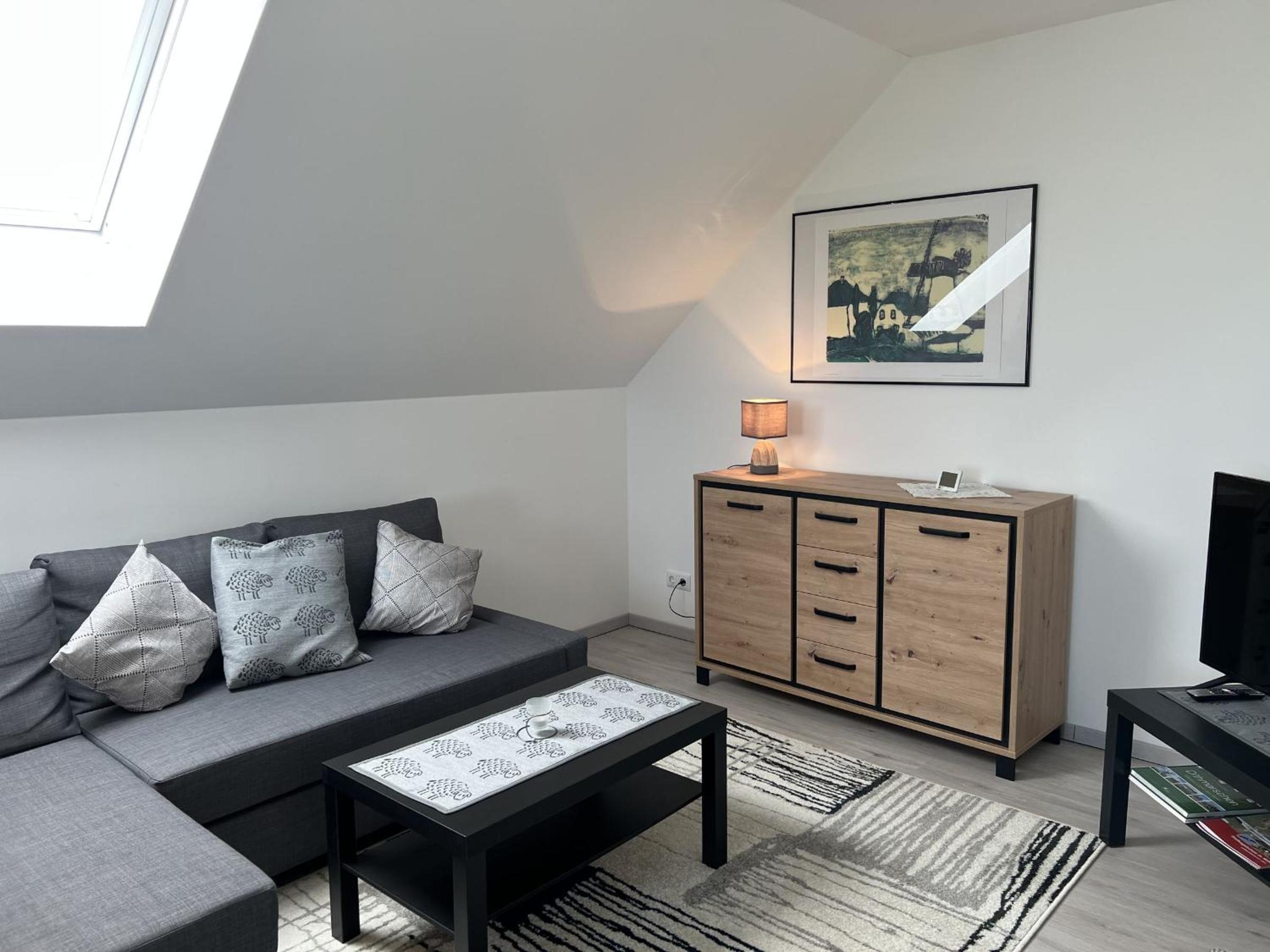 Two-Bedroom Apartment with Shower  photo 2